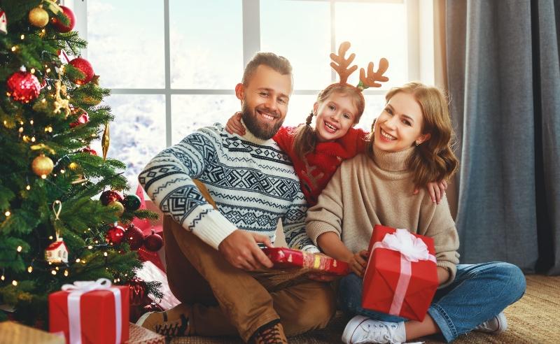Weihnachtsgeschenk-ideen für Frauen, Männer und Kinder
