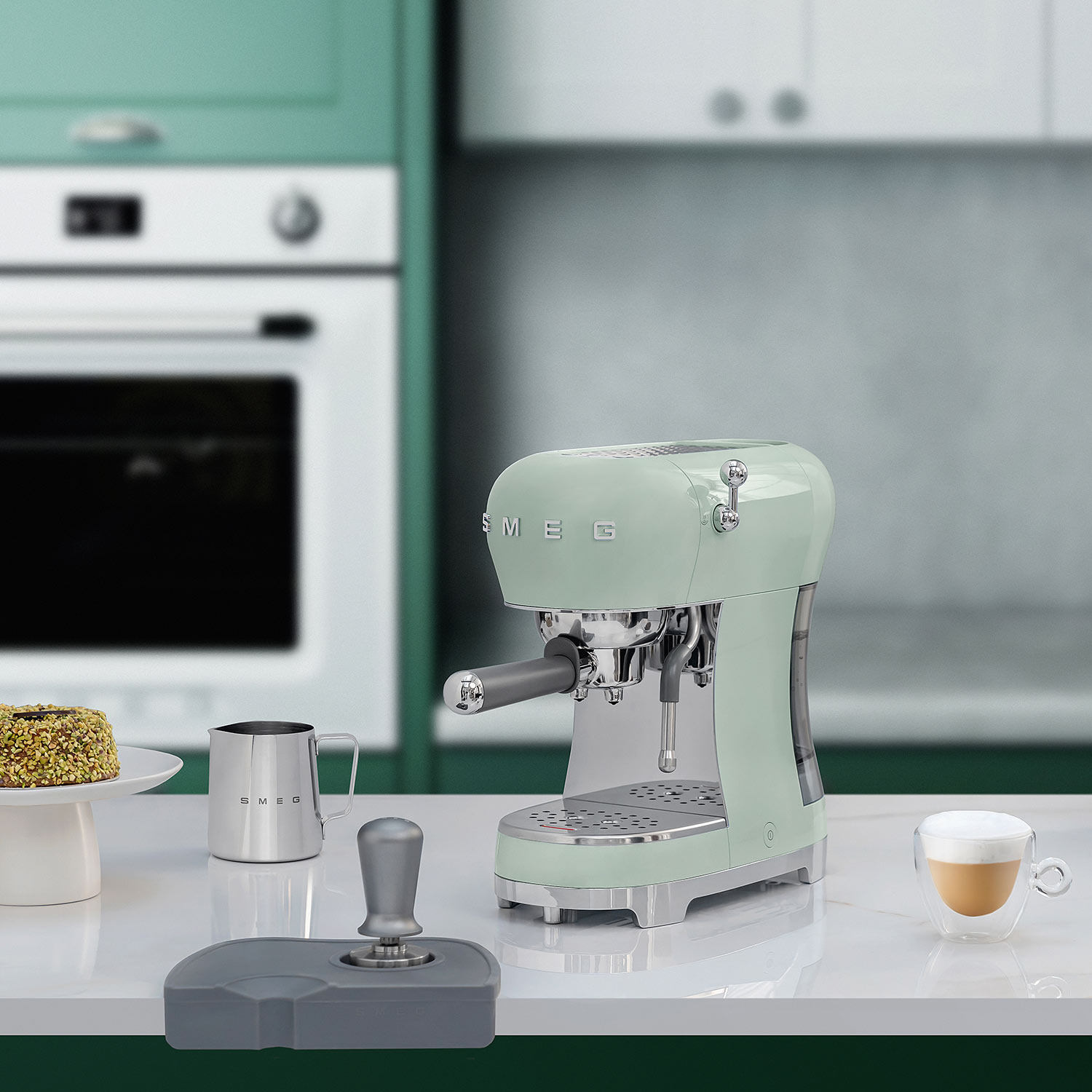 smeg espressomaschine ecf02 pastellgruen kueche 96224