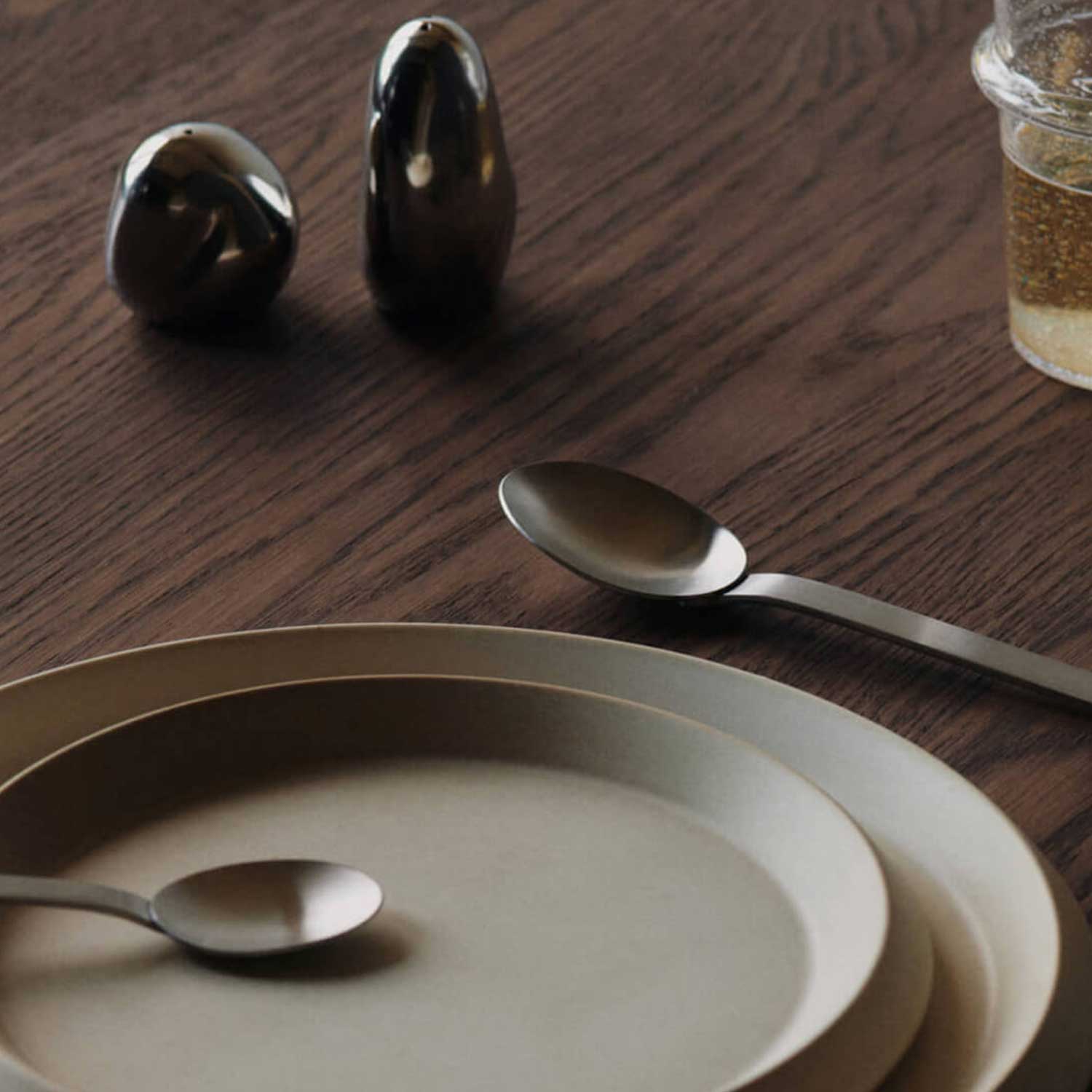 Ferm Living - Orevo Salz- und Pfefferstreuer