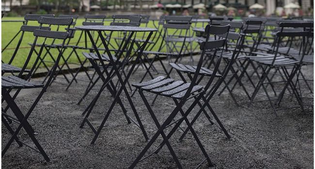 Fermob Stuhl Bistro Stuhl klappbar im Park