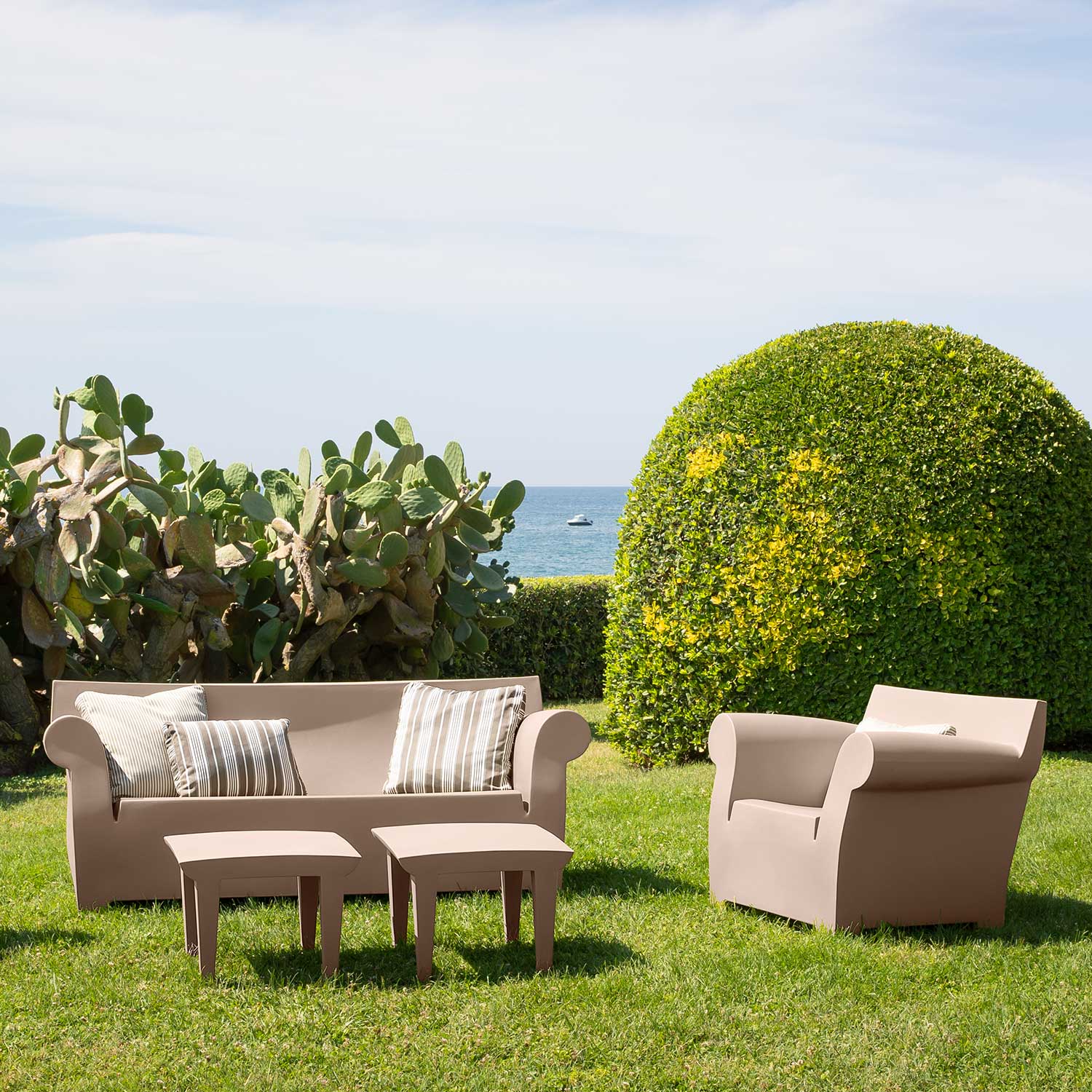 Kartell - Bubble Club Tisch weiß zink