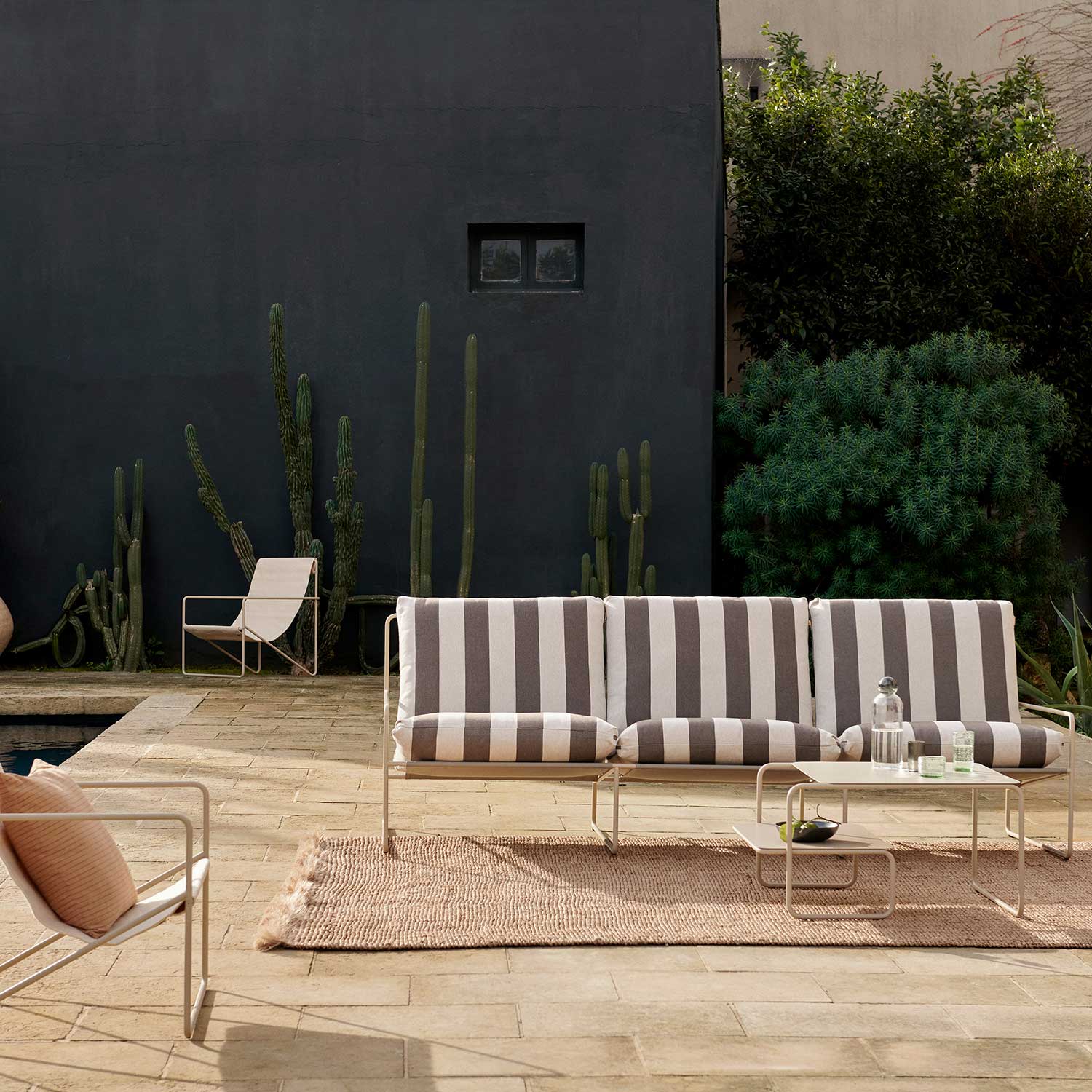 Ferm Living - Desert 3-Sitzer Sofa black/Dolce dark sand