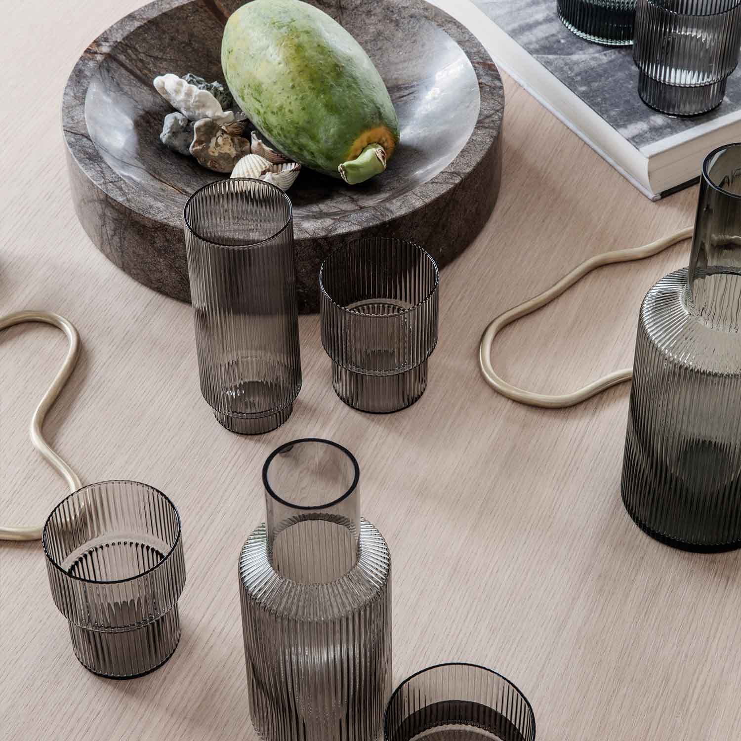 raum blick ferm living ripple glaeser karaffe klar 58974