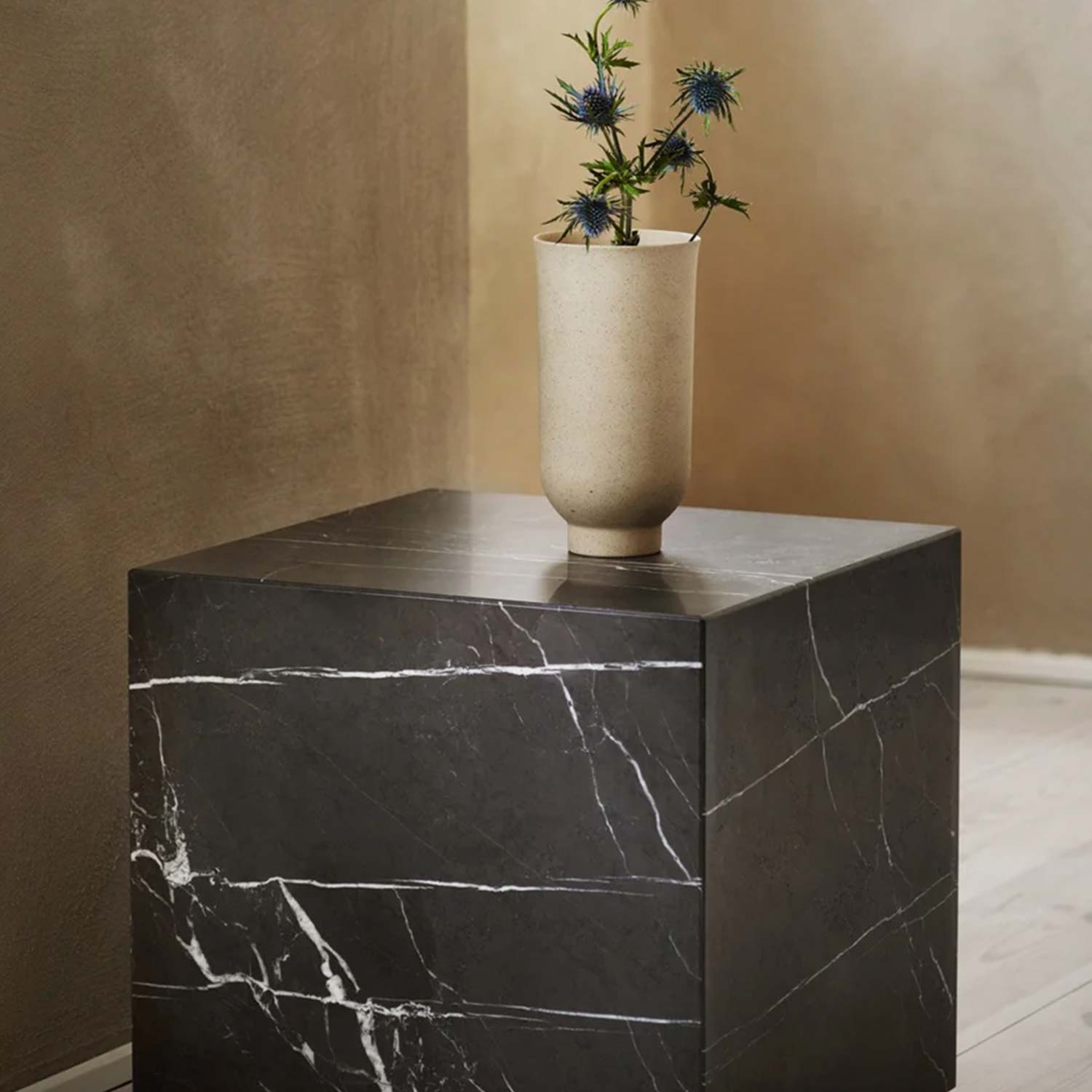 Audo - Plinth Podium cube braun