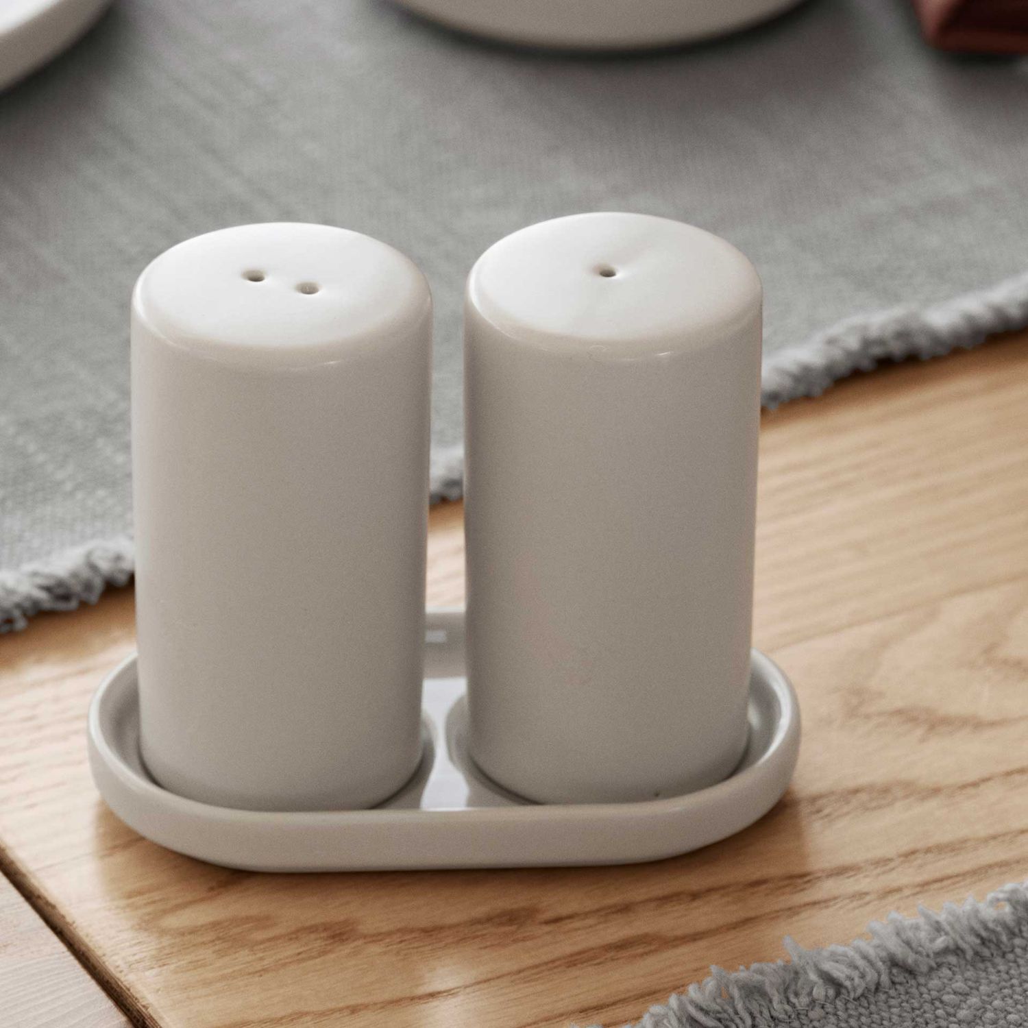 blomus - PILAR Salz- und Pfefferstreuer mirage gray