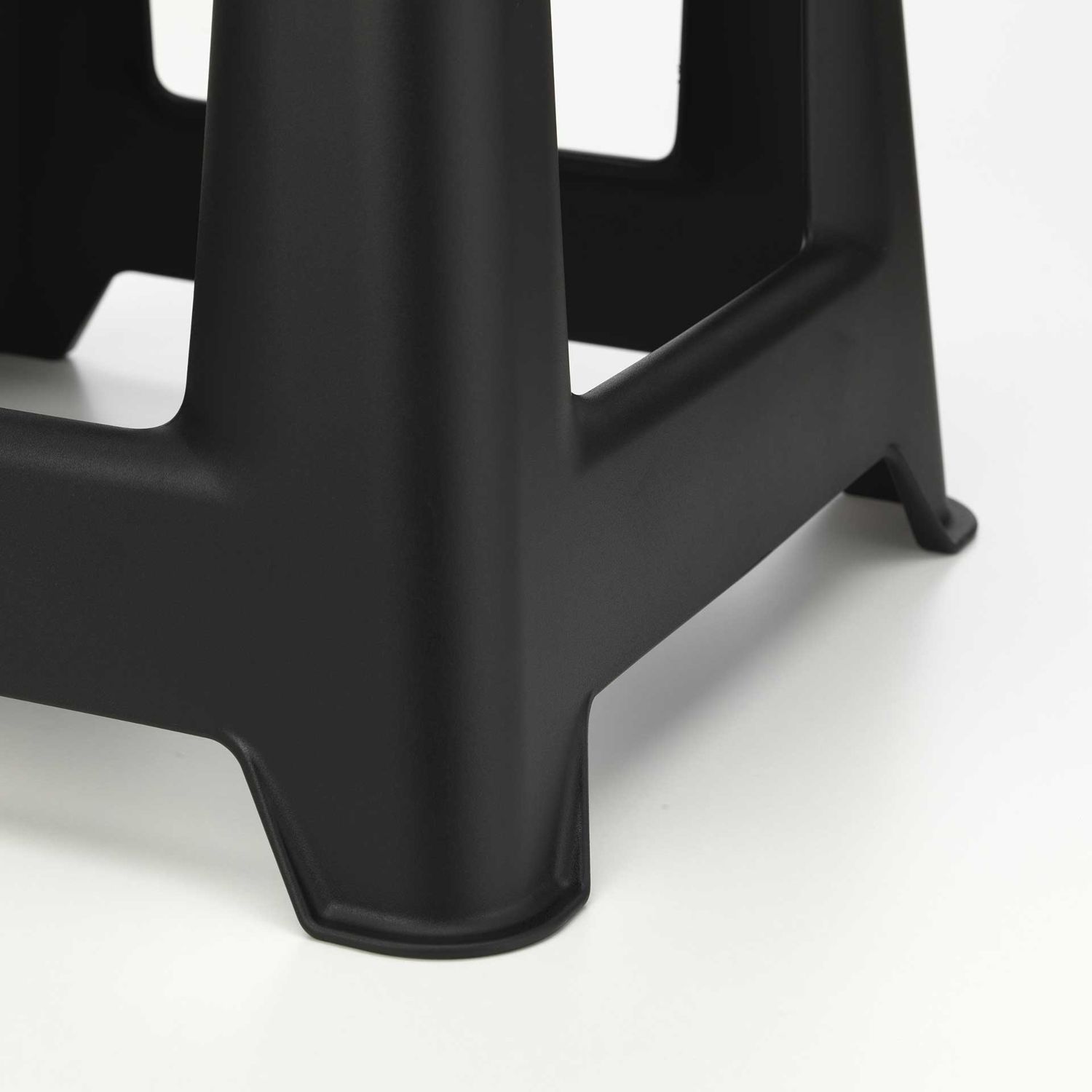 Vitra - Chap Hocker tiefschwarz