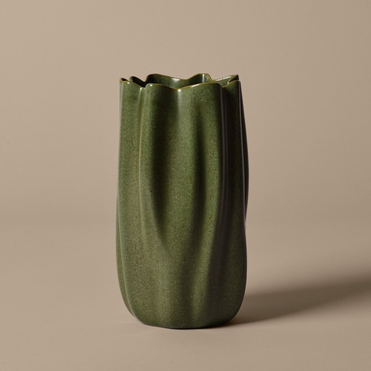 Ferm Living - Nium Vase H 23 cm dark sage
