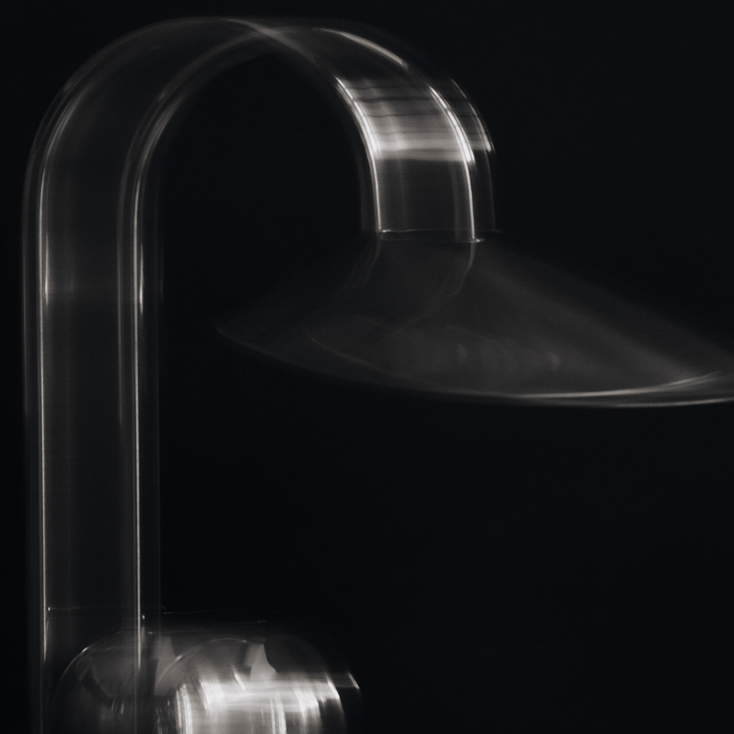 Ferm Living - Arum tragbare Leuchte bright blue