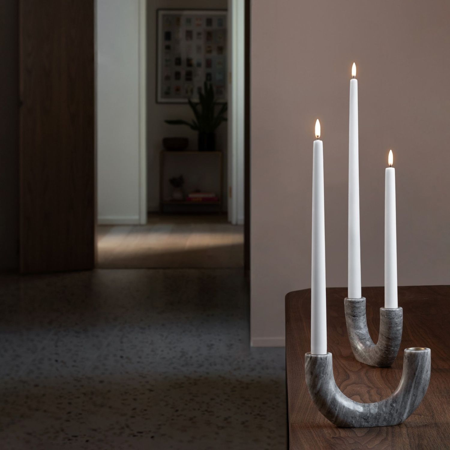 Uyuni Lighting - Hohe LED Spitzkerze 40 cm nordic white