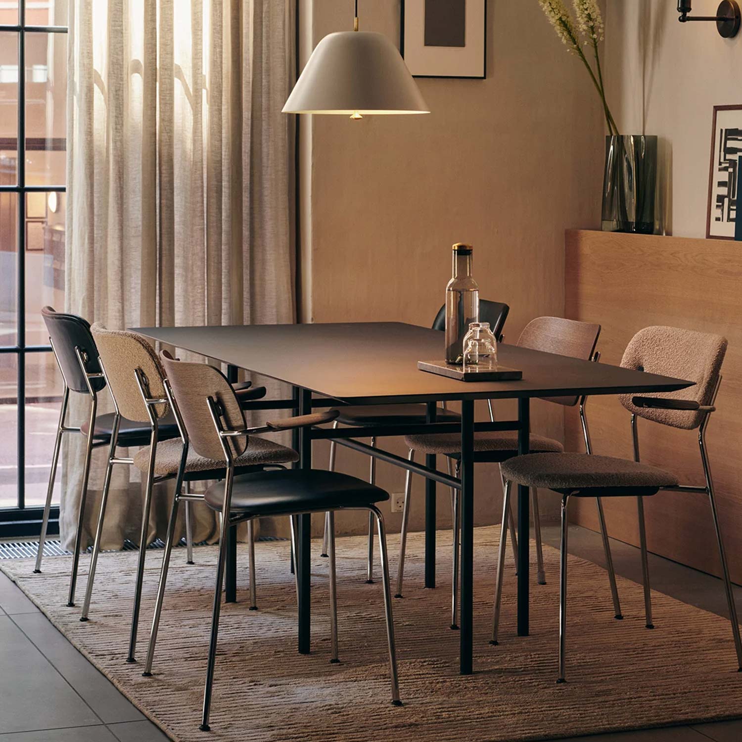 Audo - Co Dining Chair schwarz/Eiche dunkel Sitzpolster 1001