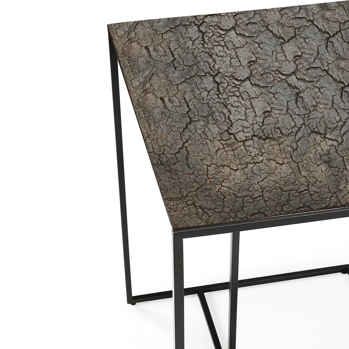 25913 triptic side table freisteller close up whisky 86807