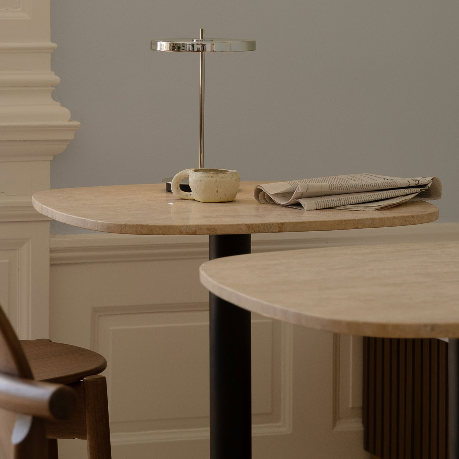UMAGE - Gather Café-Tisch brown emperador