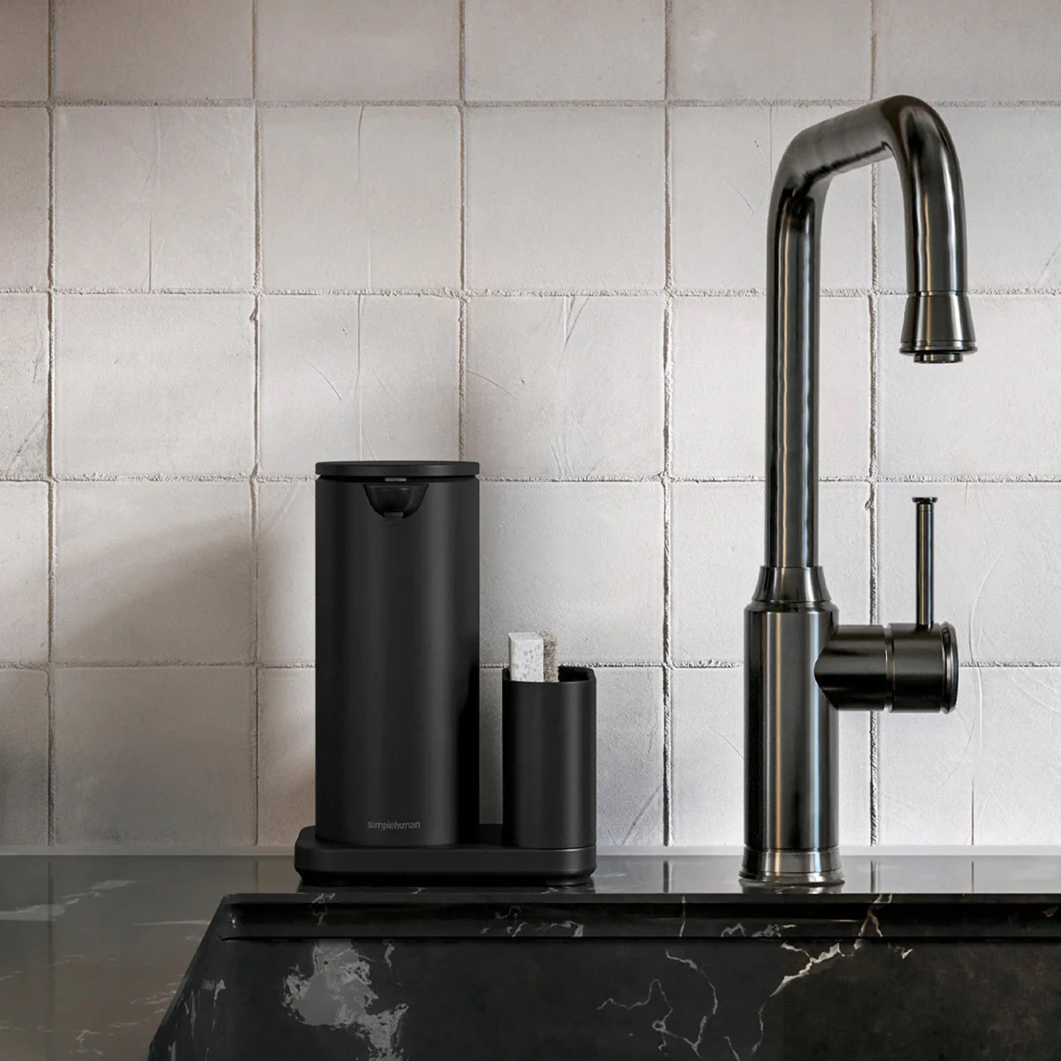 simplehuman sensorspender mit caddy matt schwarz kueche 98489