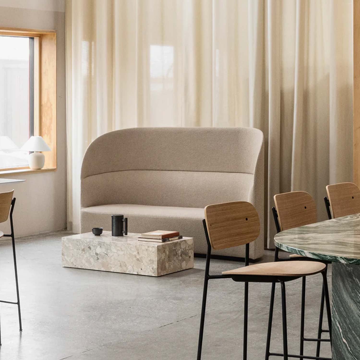 Audo - Plinth Podium cube braun
