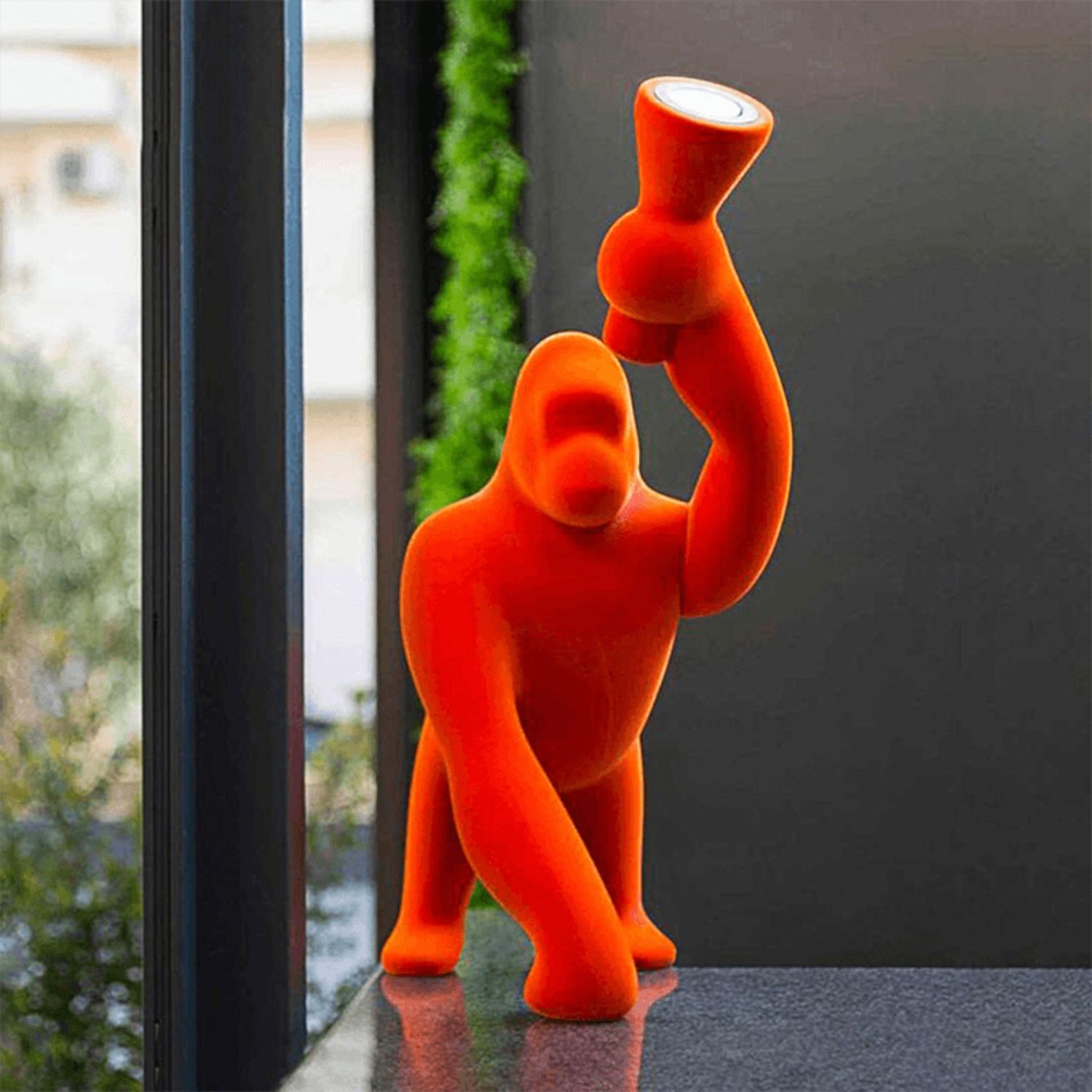 Qeeboo - Kong XS Velvet Finish Tischleuchte rot
