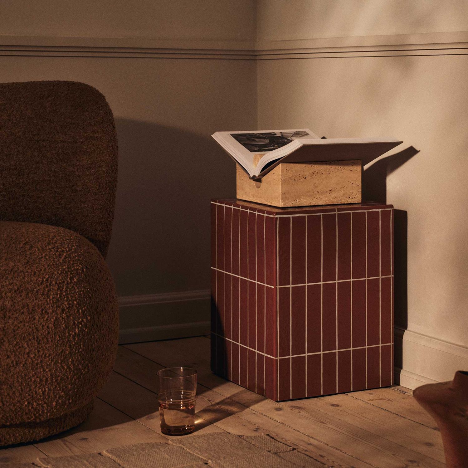 Ferm Living - Pillar Beistelltisch dunkelgrün