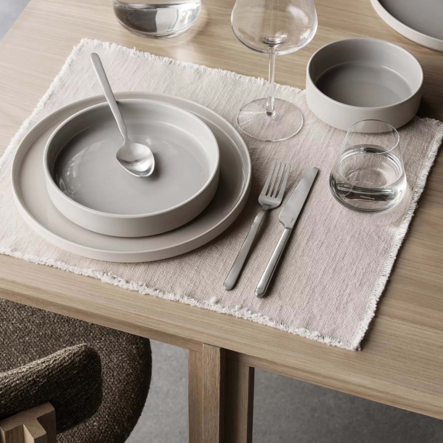 blomus - PILAR Speiseteller mirage gray