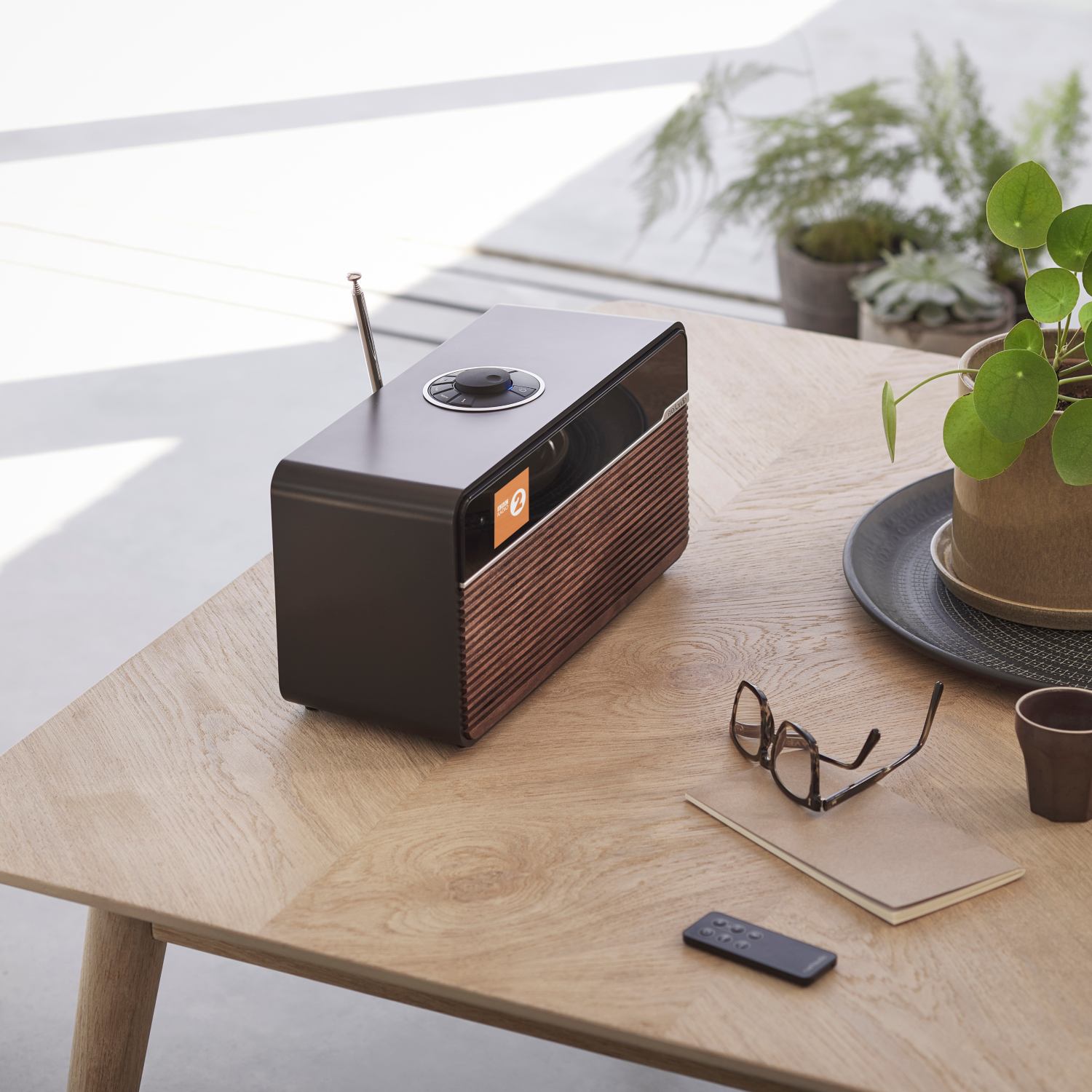 ruark audio r2 mk4 espresso design radio 87116