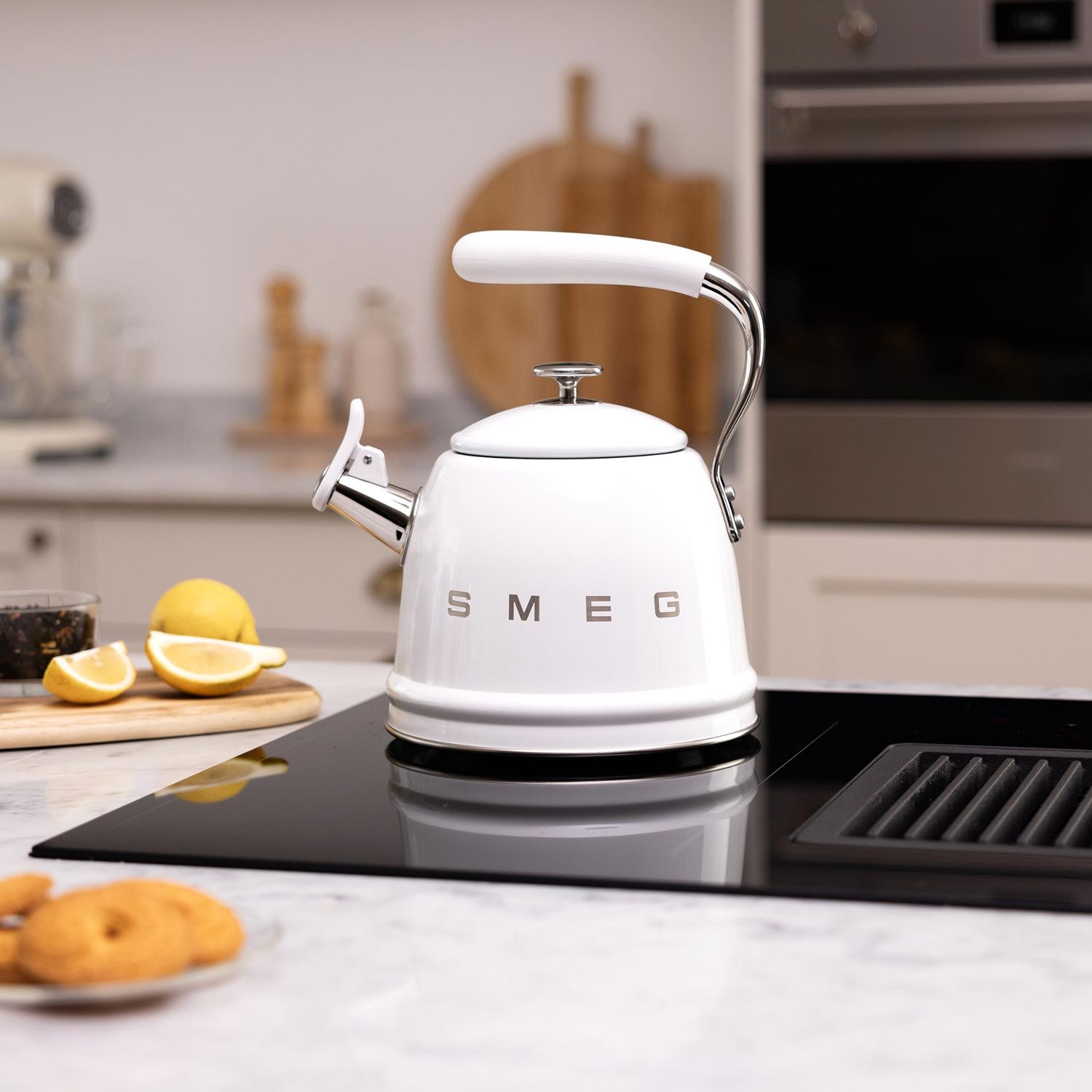 SMEG - Wasserkessel WKF01 weiß