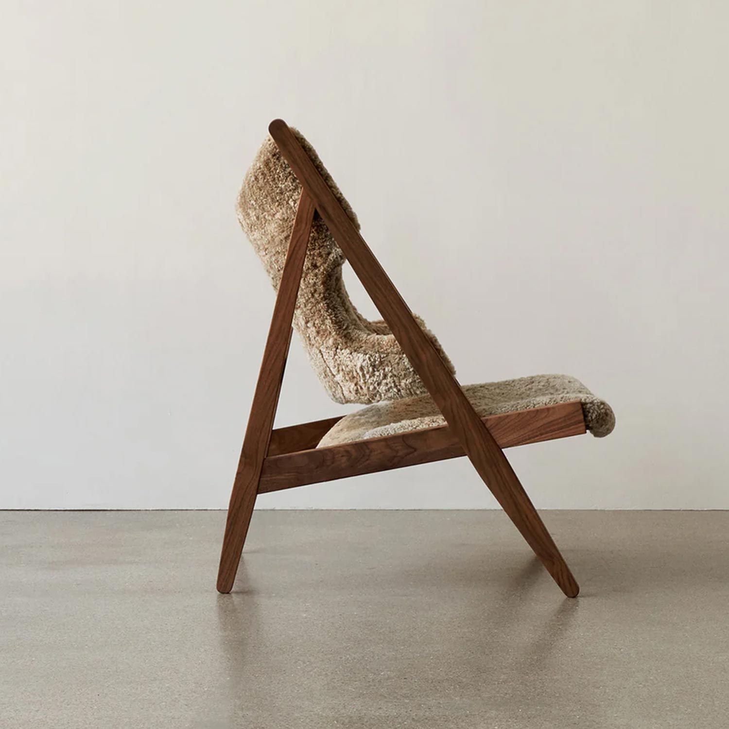 Audo - Knitting Lounge Chair dark stained oak/root