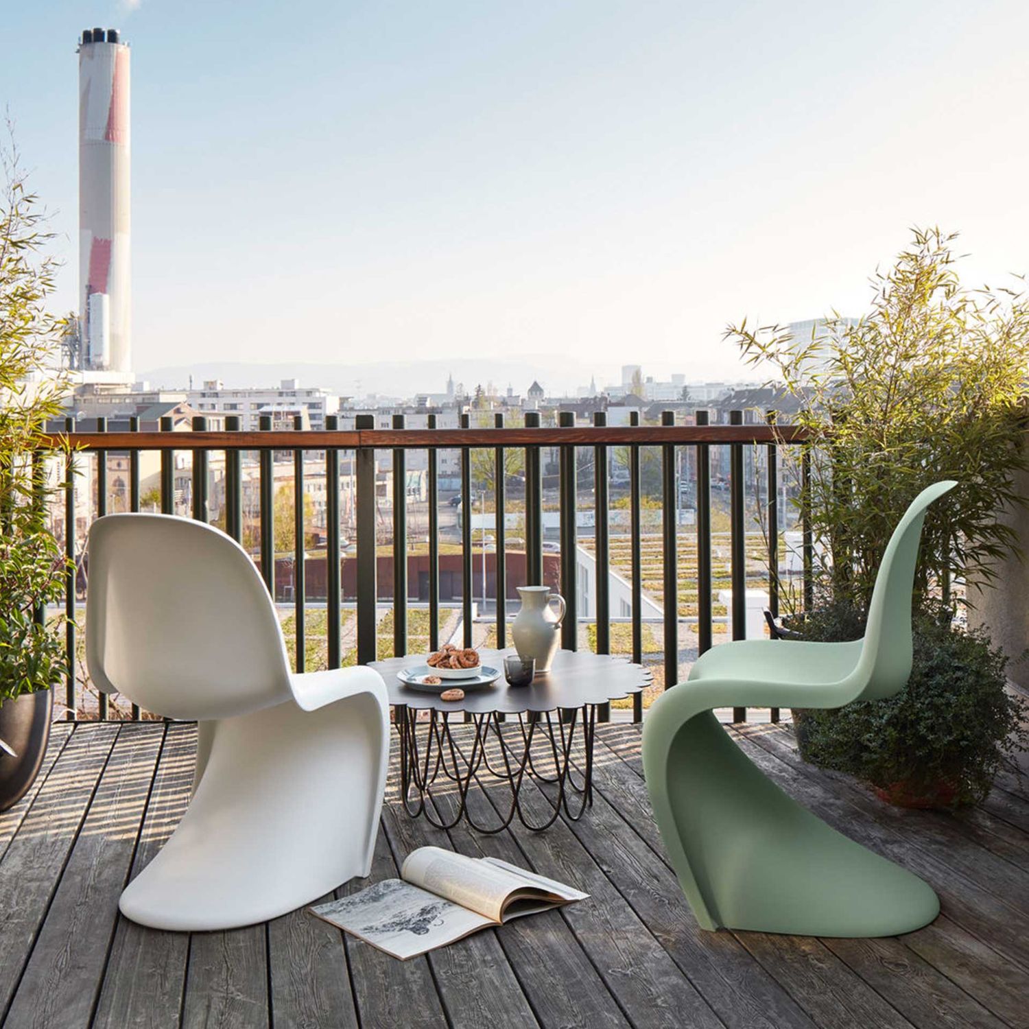 Vitra - Flower Beistelltisch groß anthrazit