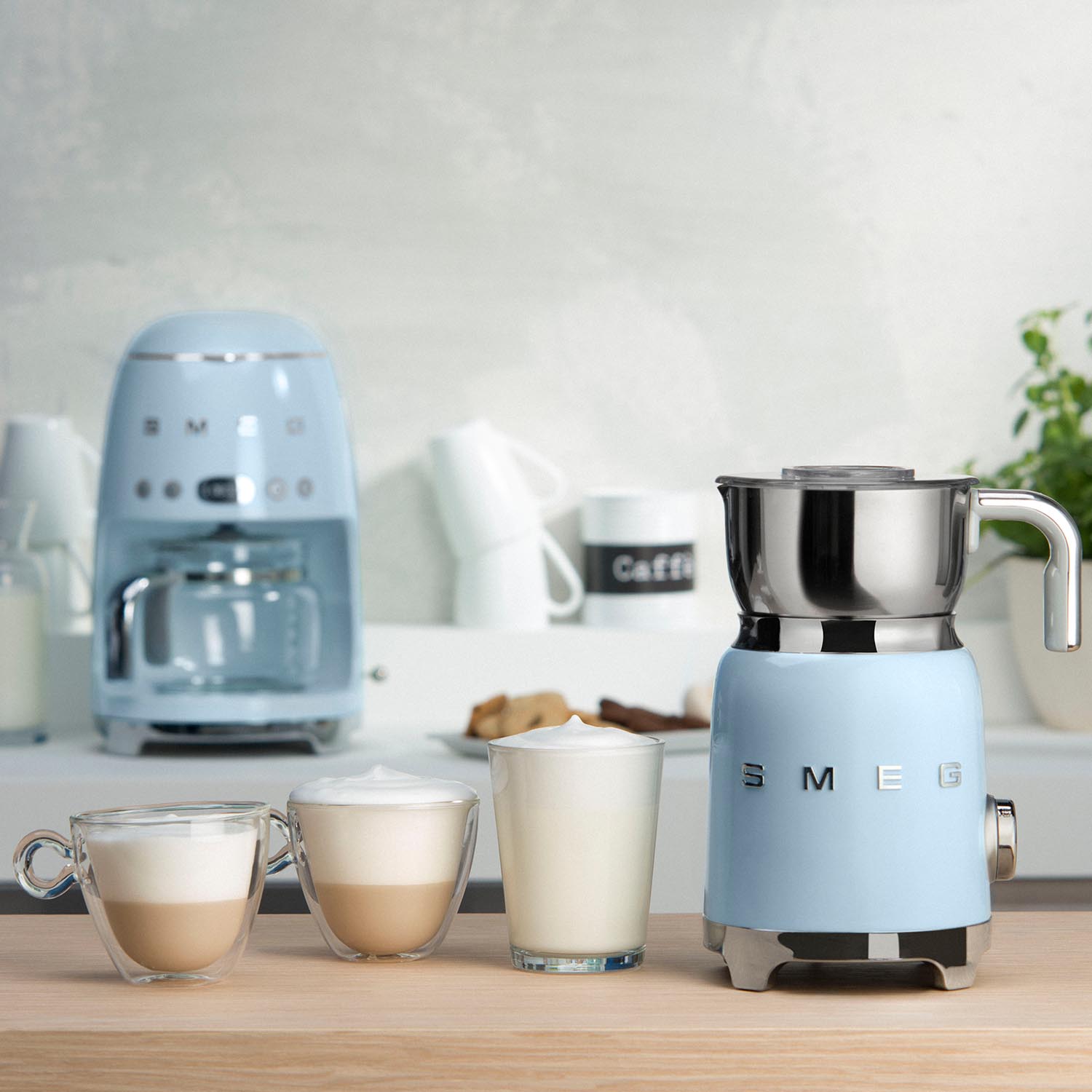 Ambiente SMEG Elektrische Milchaufschumer Pastellblau