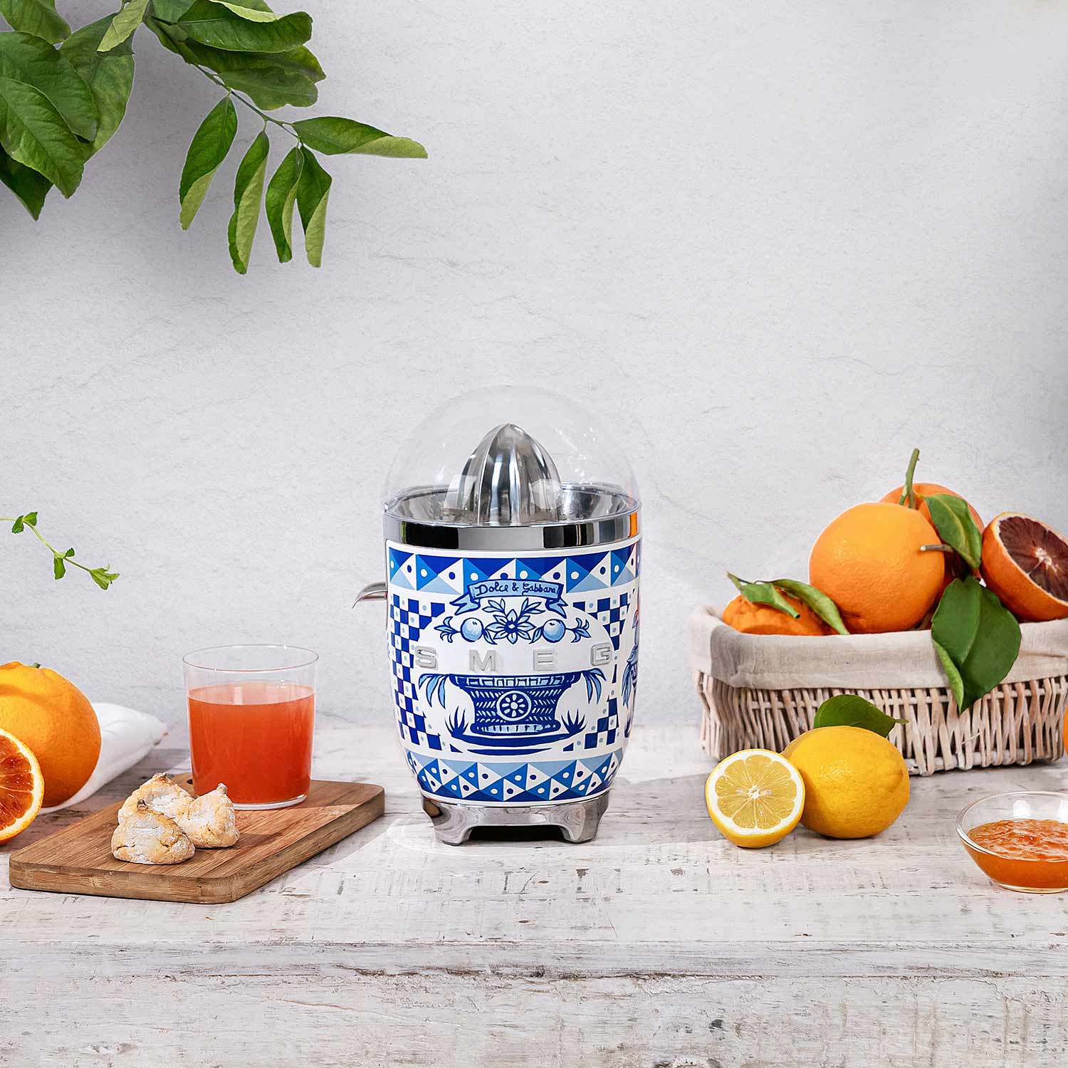 smeg zitruspresse cjf01 blu mediterraneo dolce und gabbana fruechte 95397