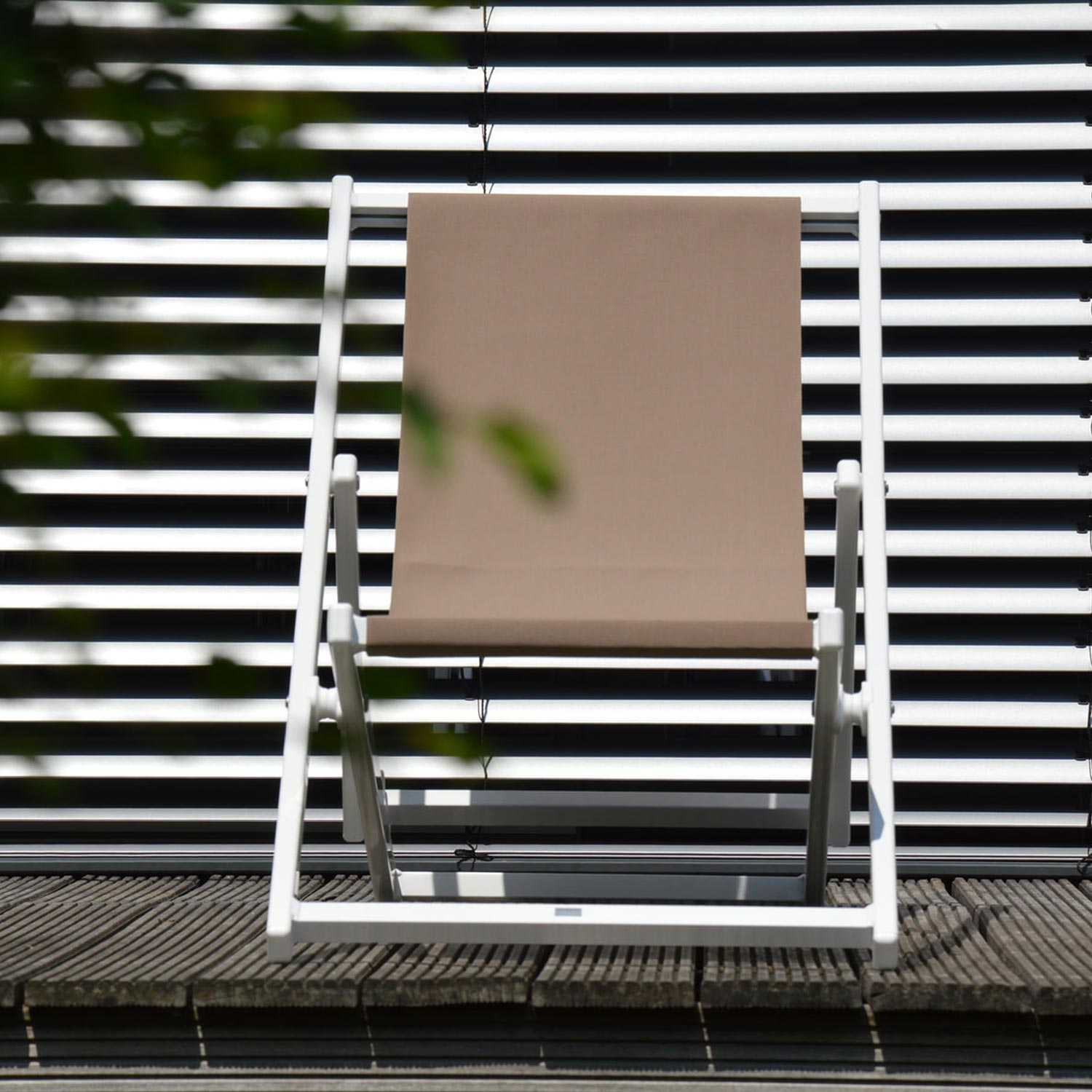 jan kurtz rimini deckchair taupe weiss outdoor 65168