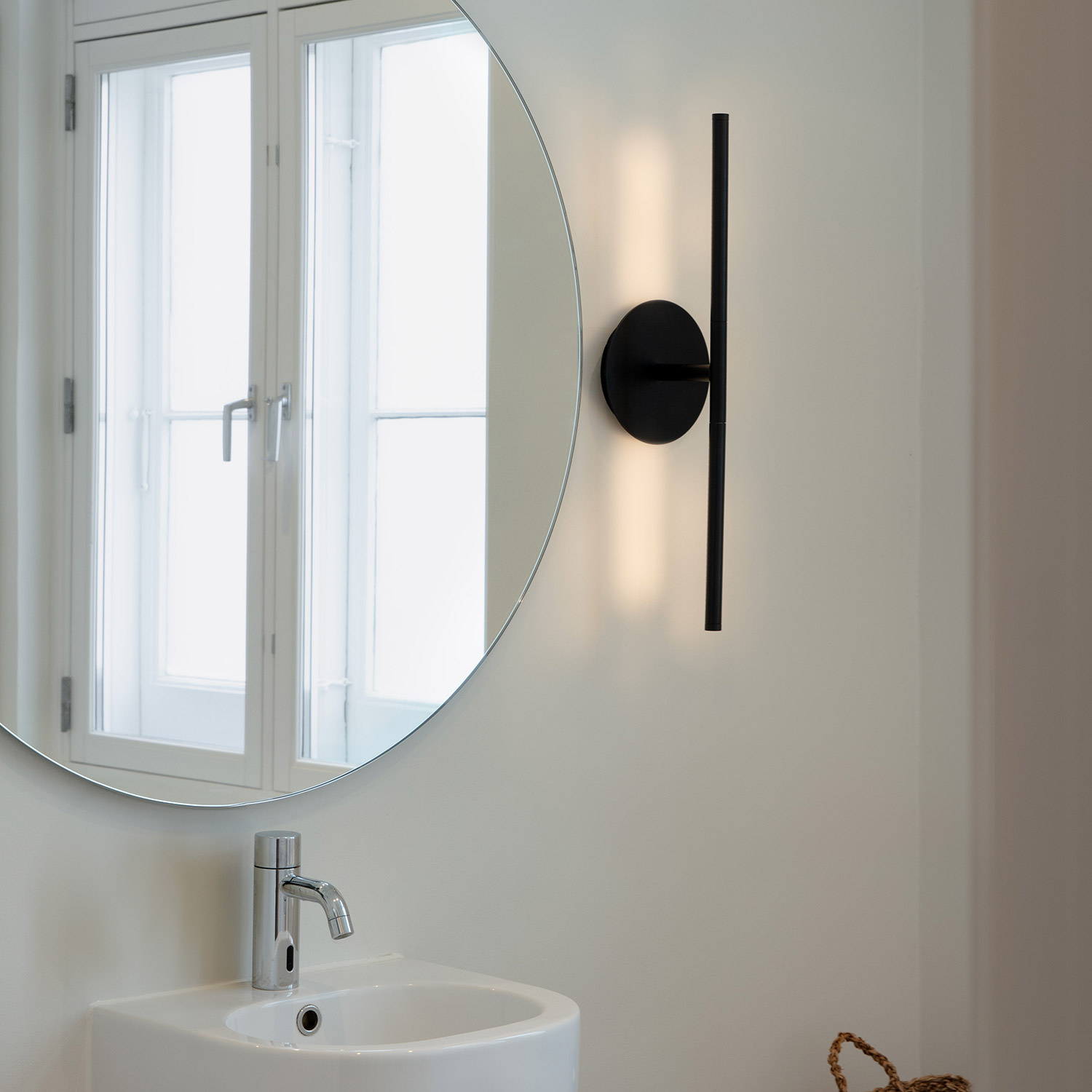 UMAGE - Omni Wandleuchte LED medium schwarz