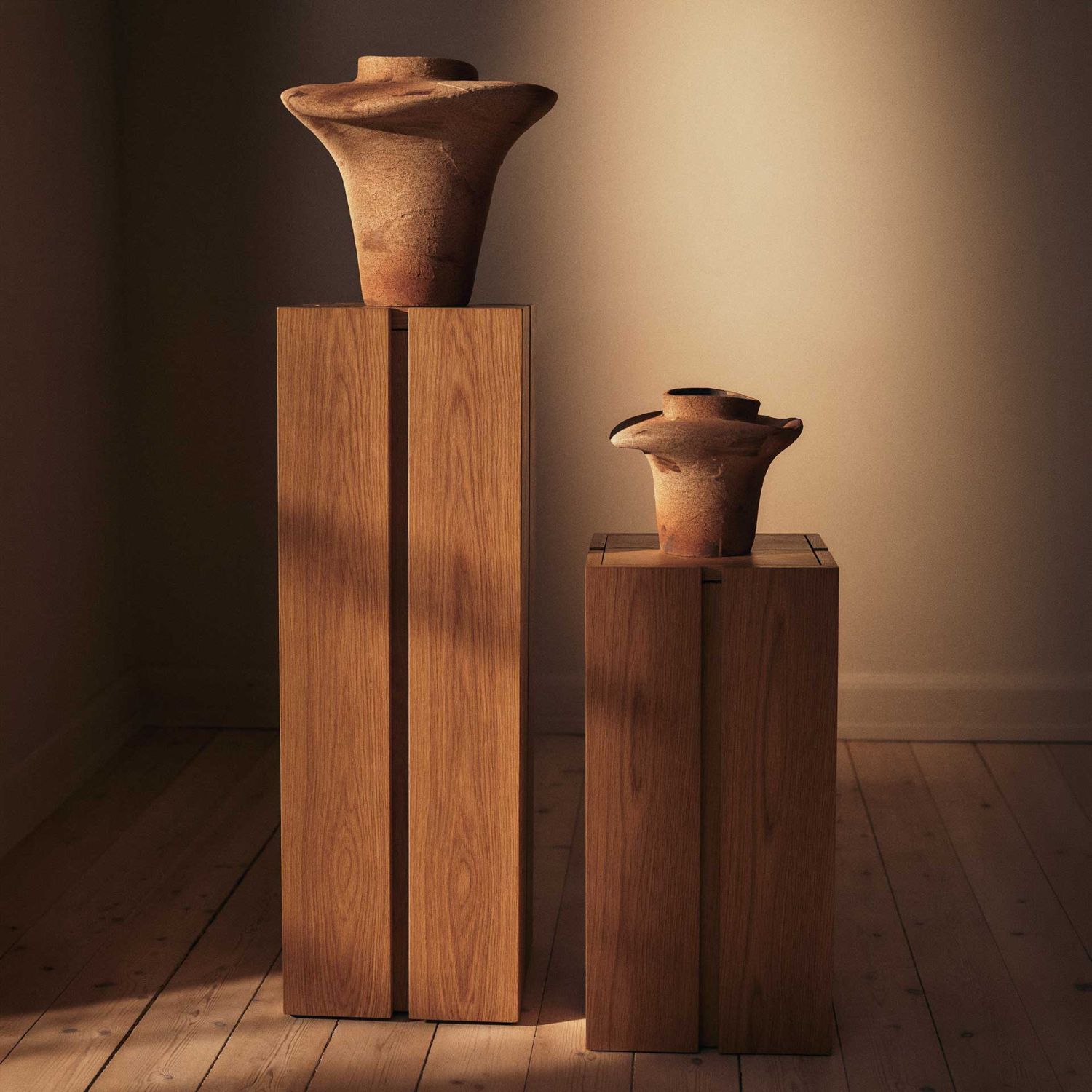 Ferm Living - Parcel Sockel hoch eiche dunkel