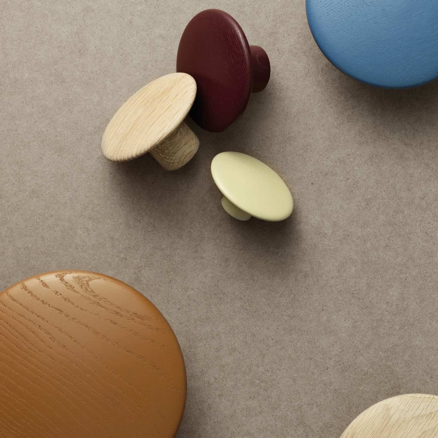 muuto the dots wood 65 wandhaken verschiedene groessen 85961