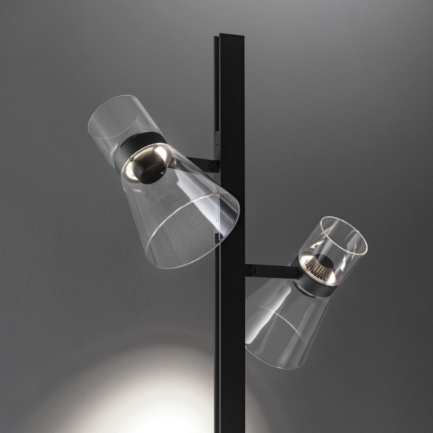 Flos - Nocturne Stehlampe F2 Cone schwarz