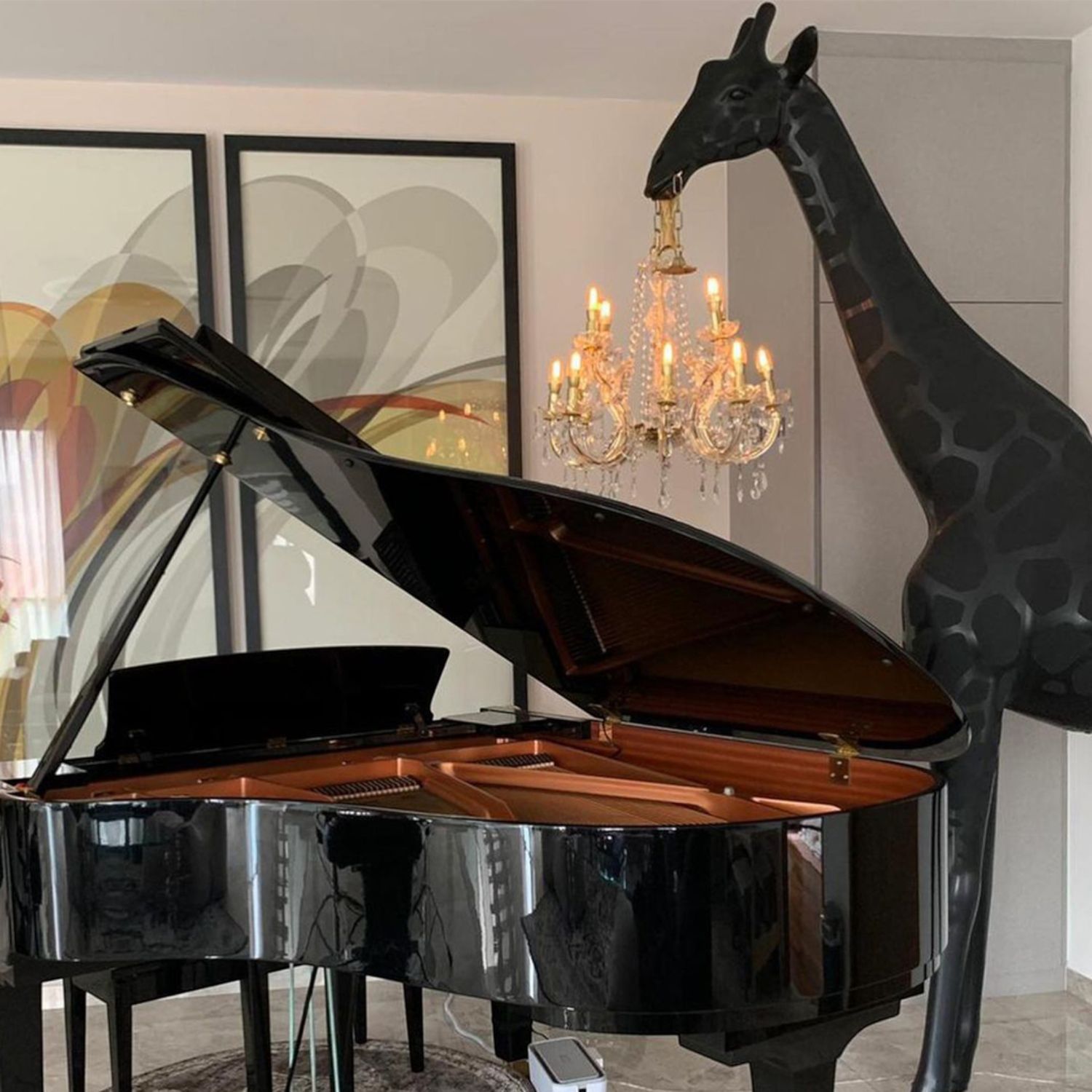 Qeeboo - Giraffe in Love M Outdoor schwarz
