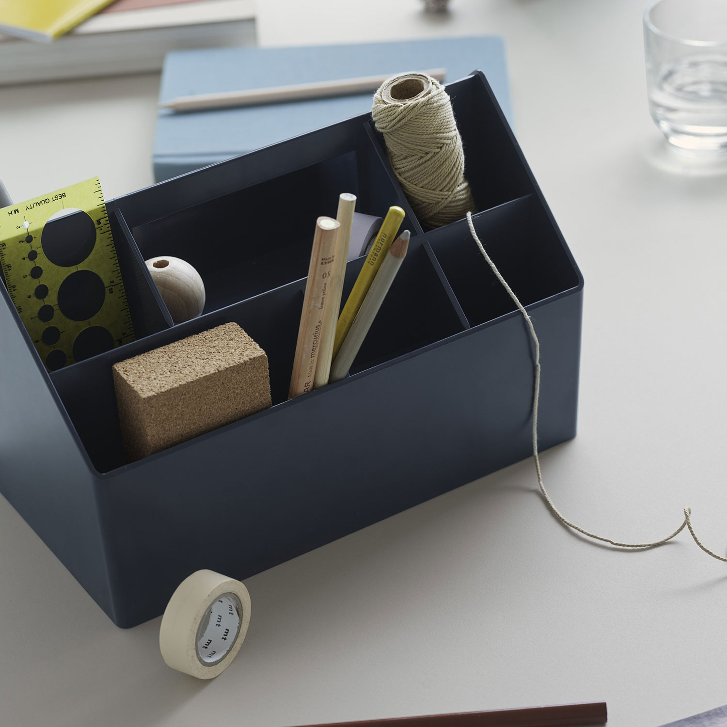 muuto sketch toolbox midnight blue aufbewahrung 82396