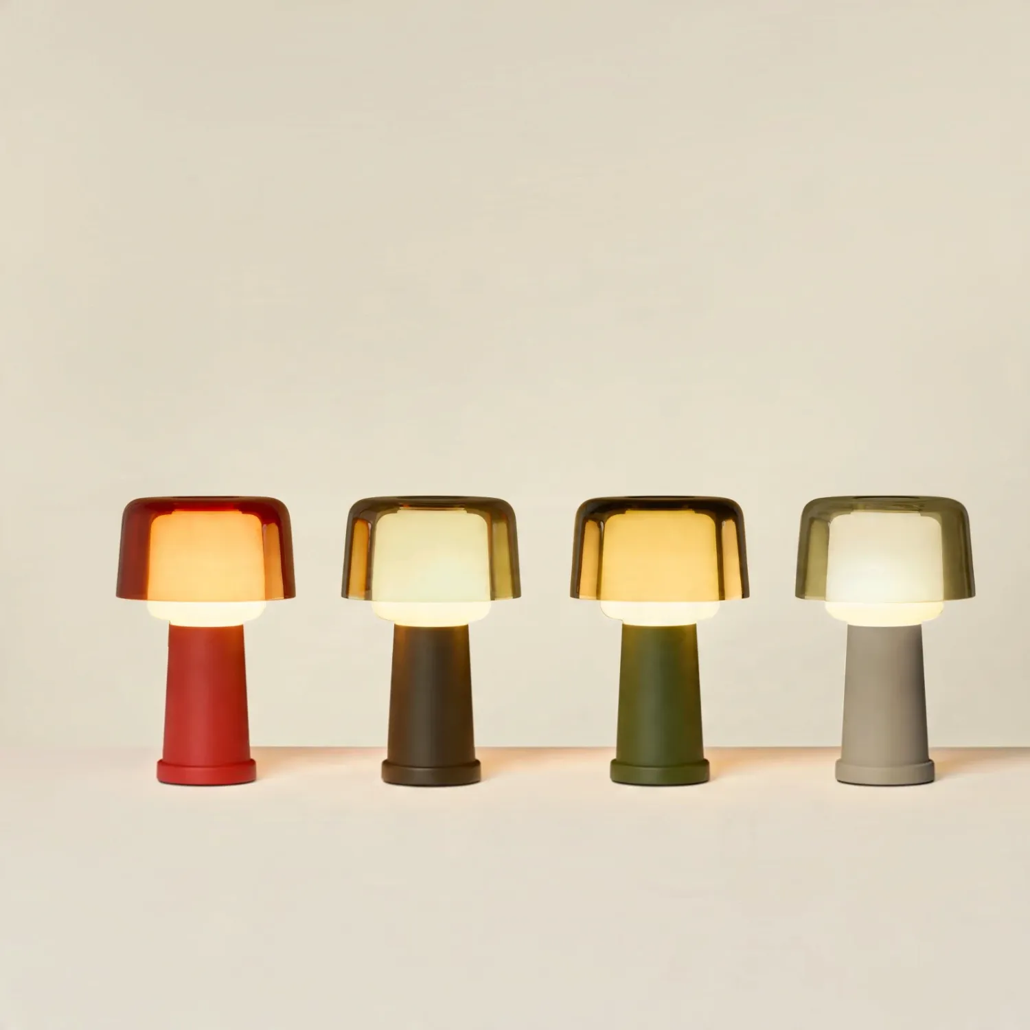 Fatboy - Revolve Tischlampe sandy clay