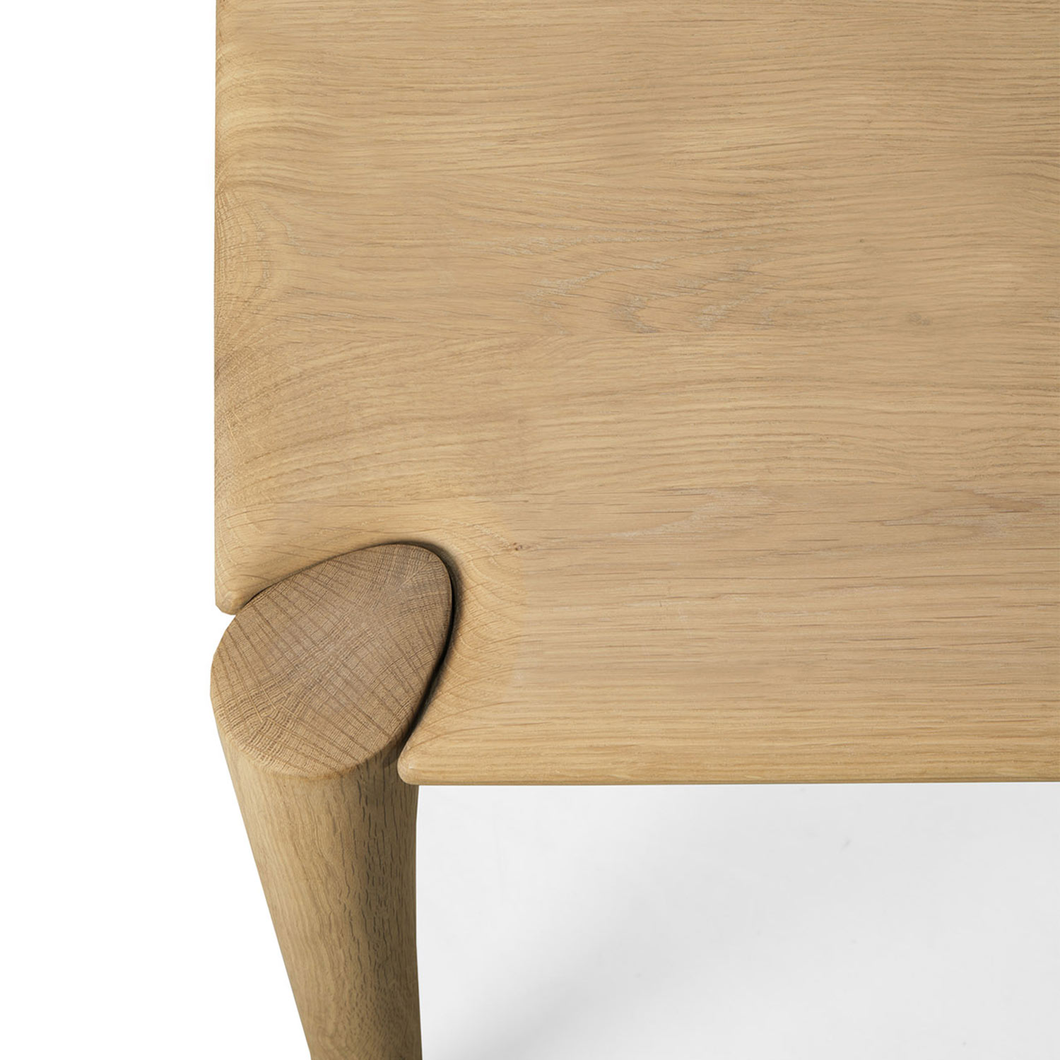 ethnicraft pi tisch freisteller3 92256