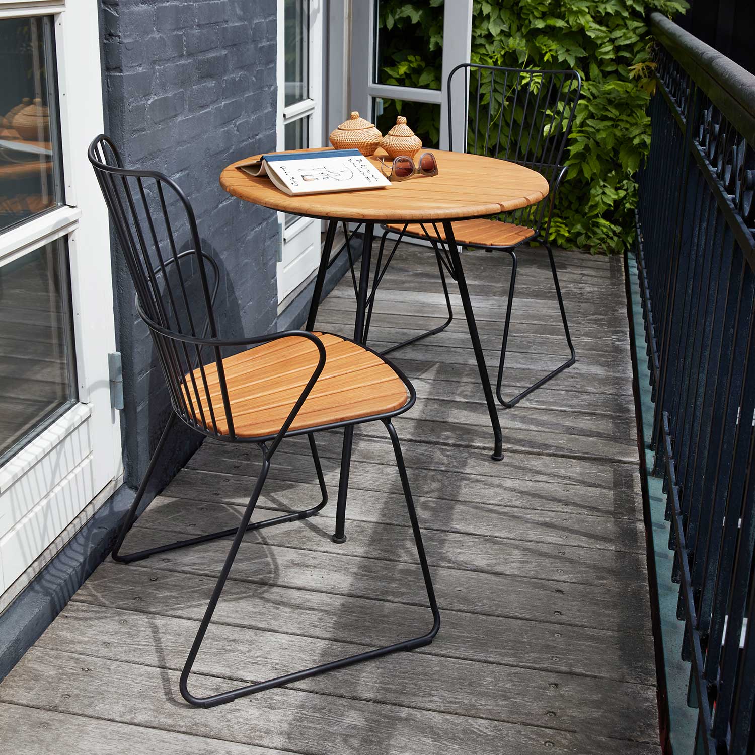 houe paon dining chair schwarz kleiner balkon 92671