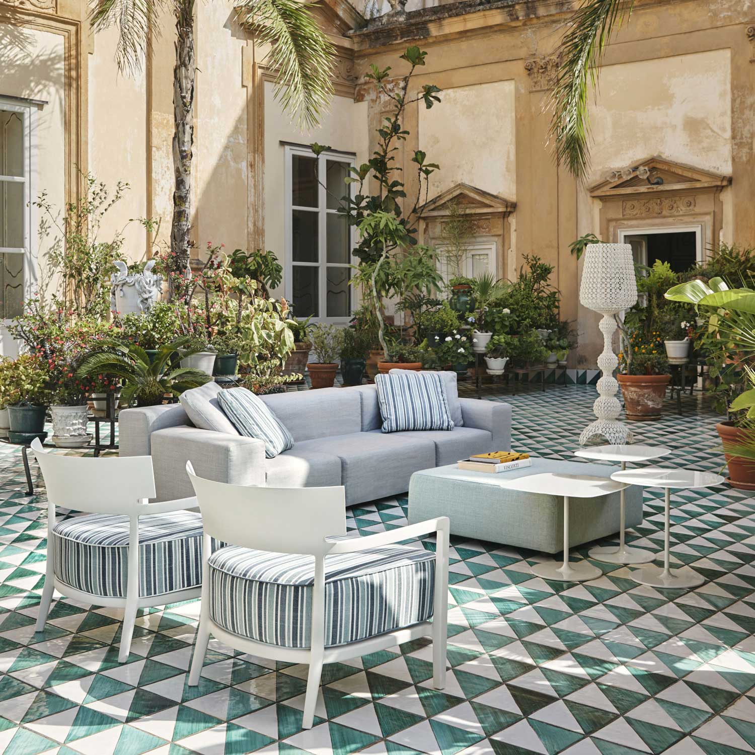 Kartell - Cara Mat Outdoor Sessel weiß / grau
