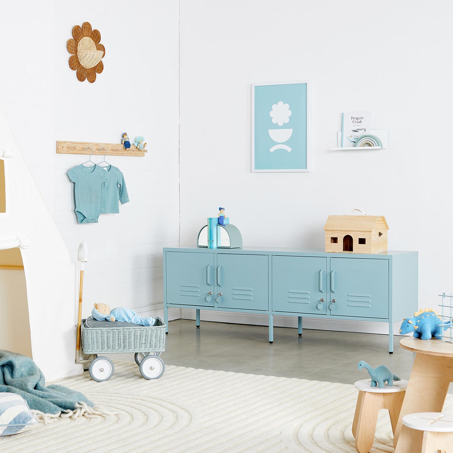 The Standard Ocean Mustard Made locker Play 102959