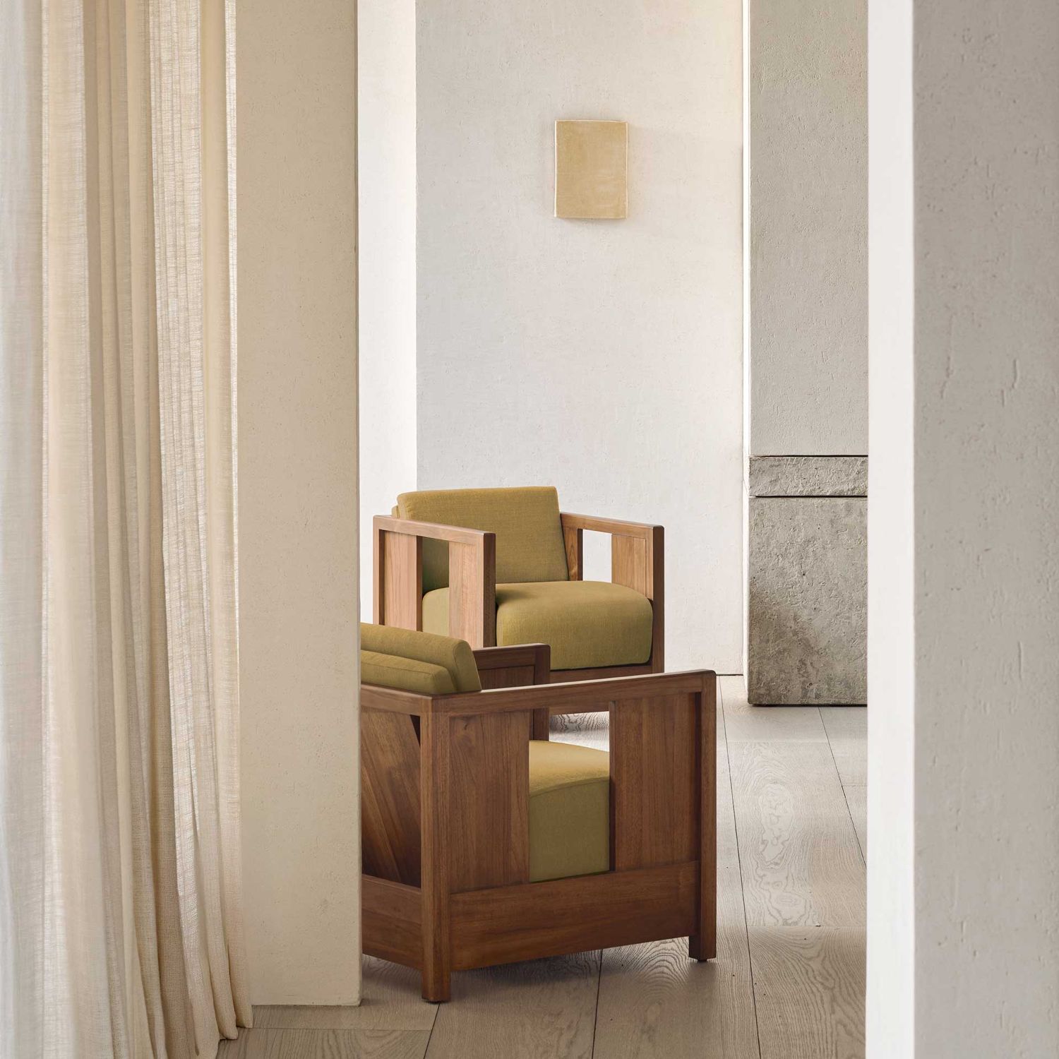 Ethnicraft - Roan Loungesessel teak / Amber Stoff