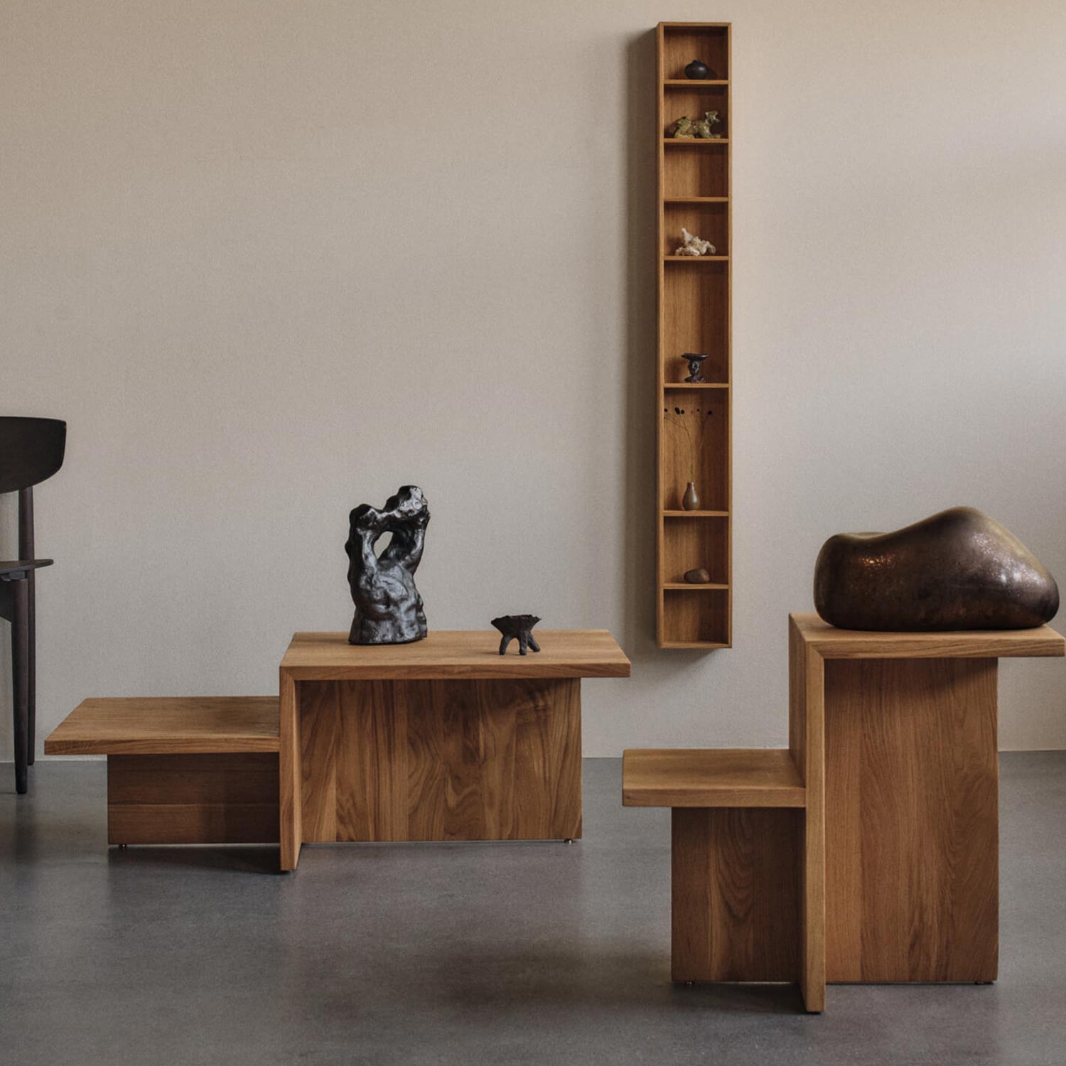 Ferm Living - Distinct Beistelltisch dark brown