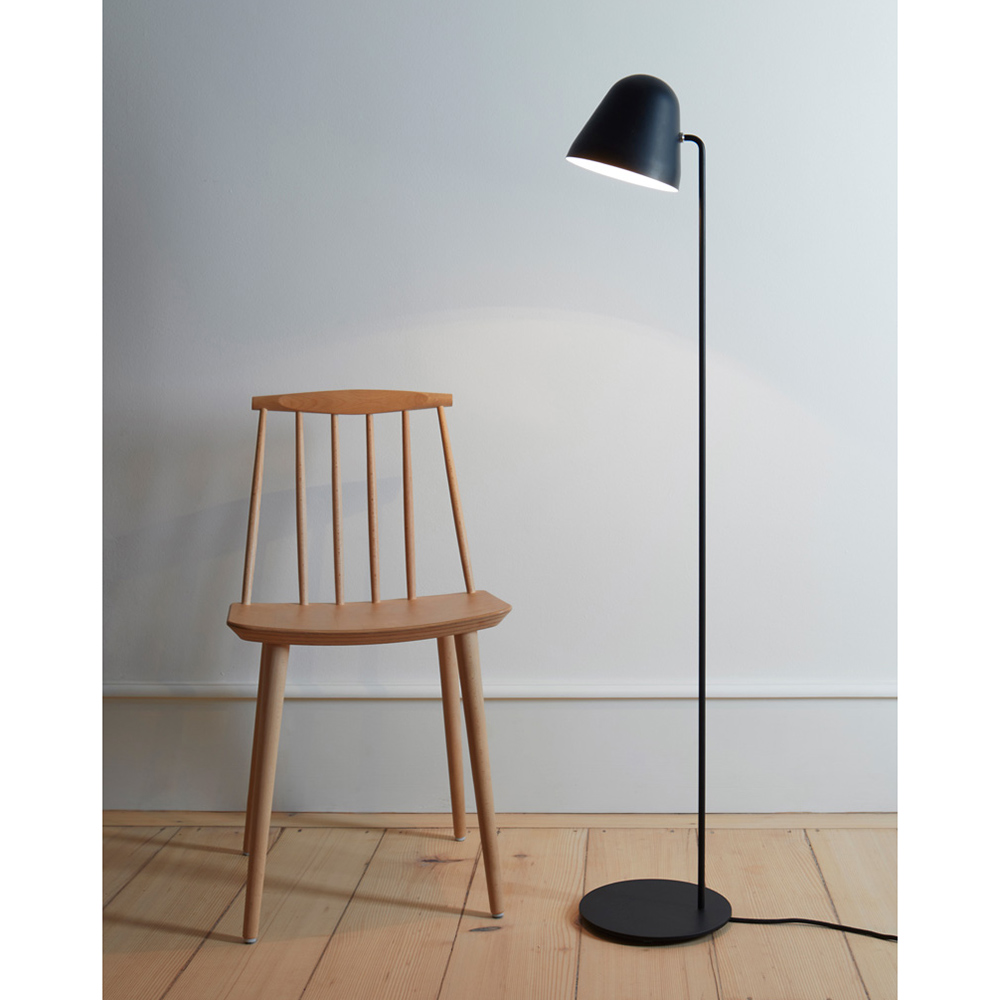 nyta tilt s floor schwarz mit stuhl 64573