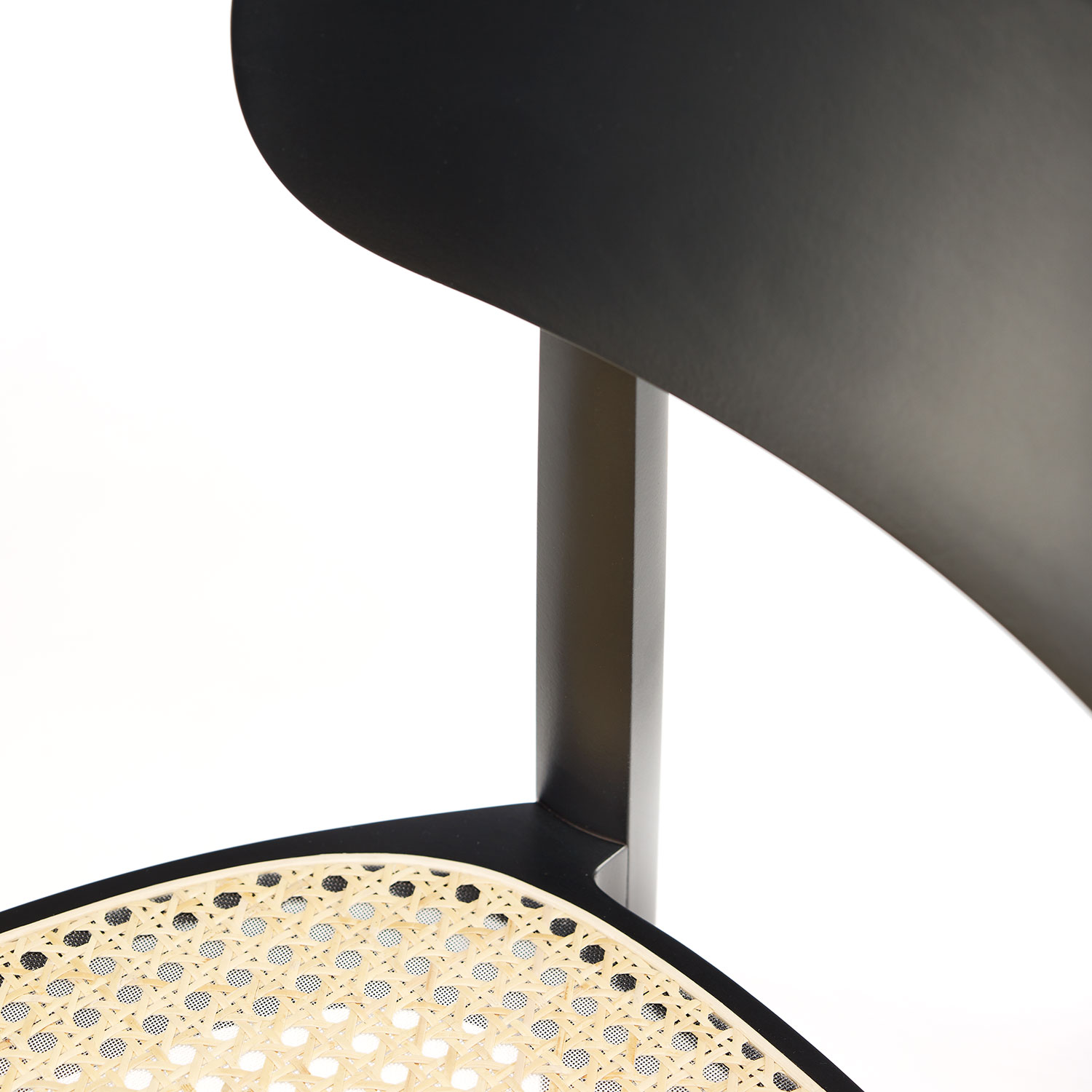 Thonet 118 holzstuhl schwarz geflecht detail 100444