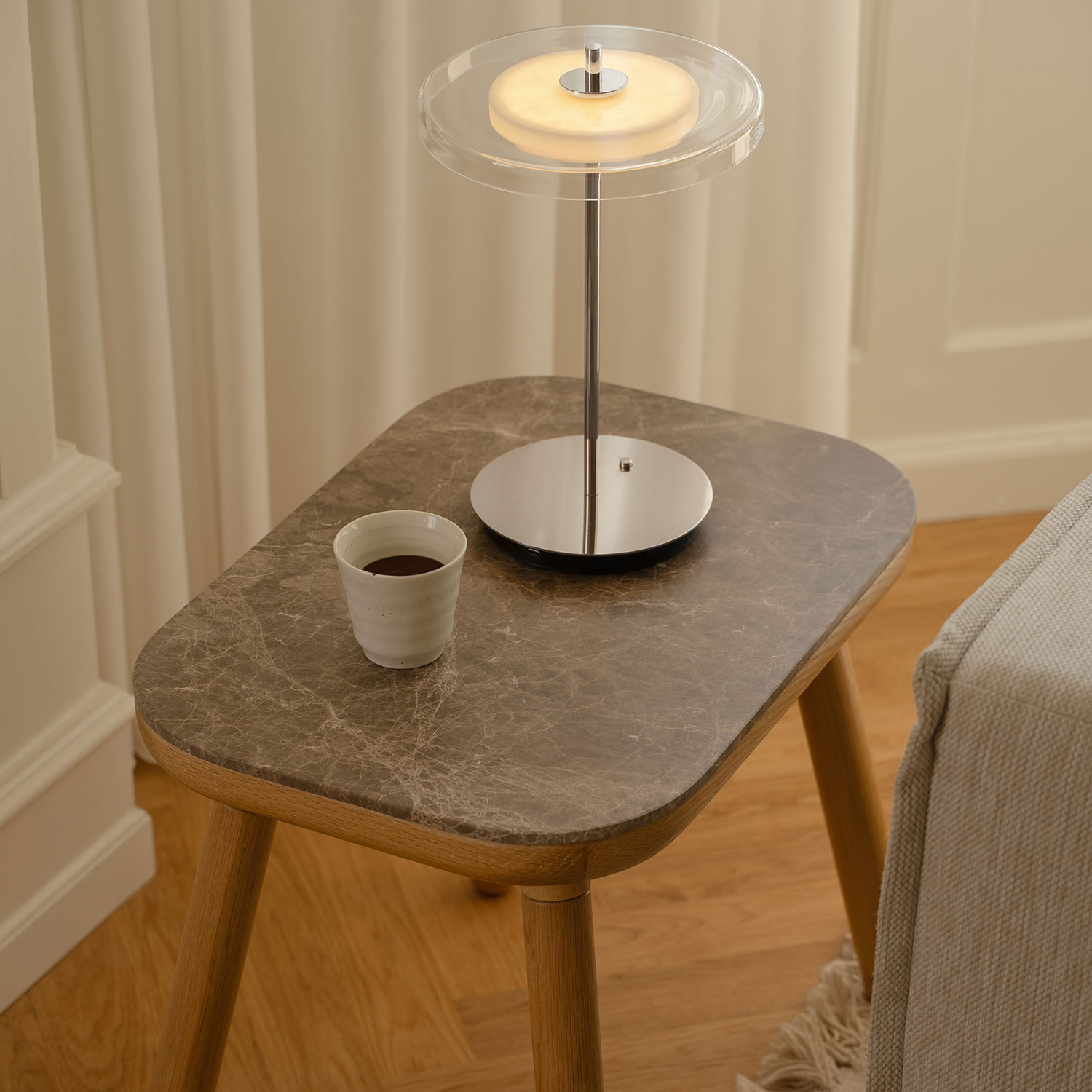 UMAGE - Asteria Glas Move Akku Tischleuchte messing