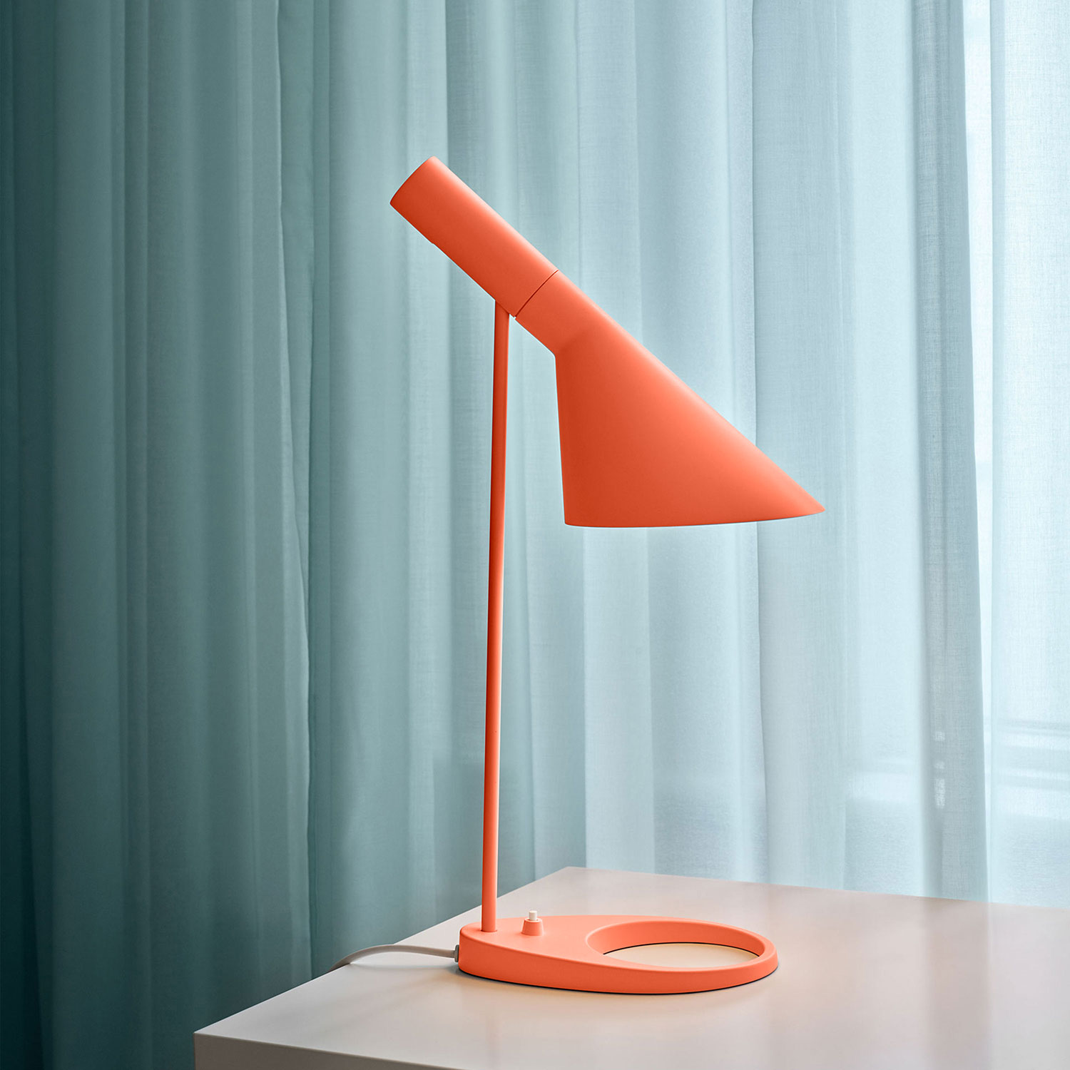 Lous Poulsen AJ Mini electric orange tischleuchte 106016