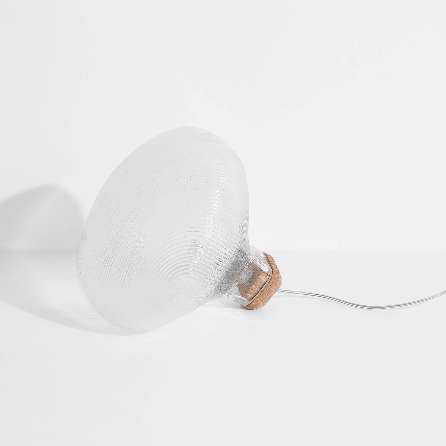 Tidelight Tischlampe Packshot side Petite Friture