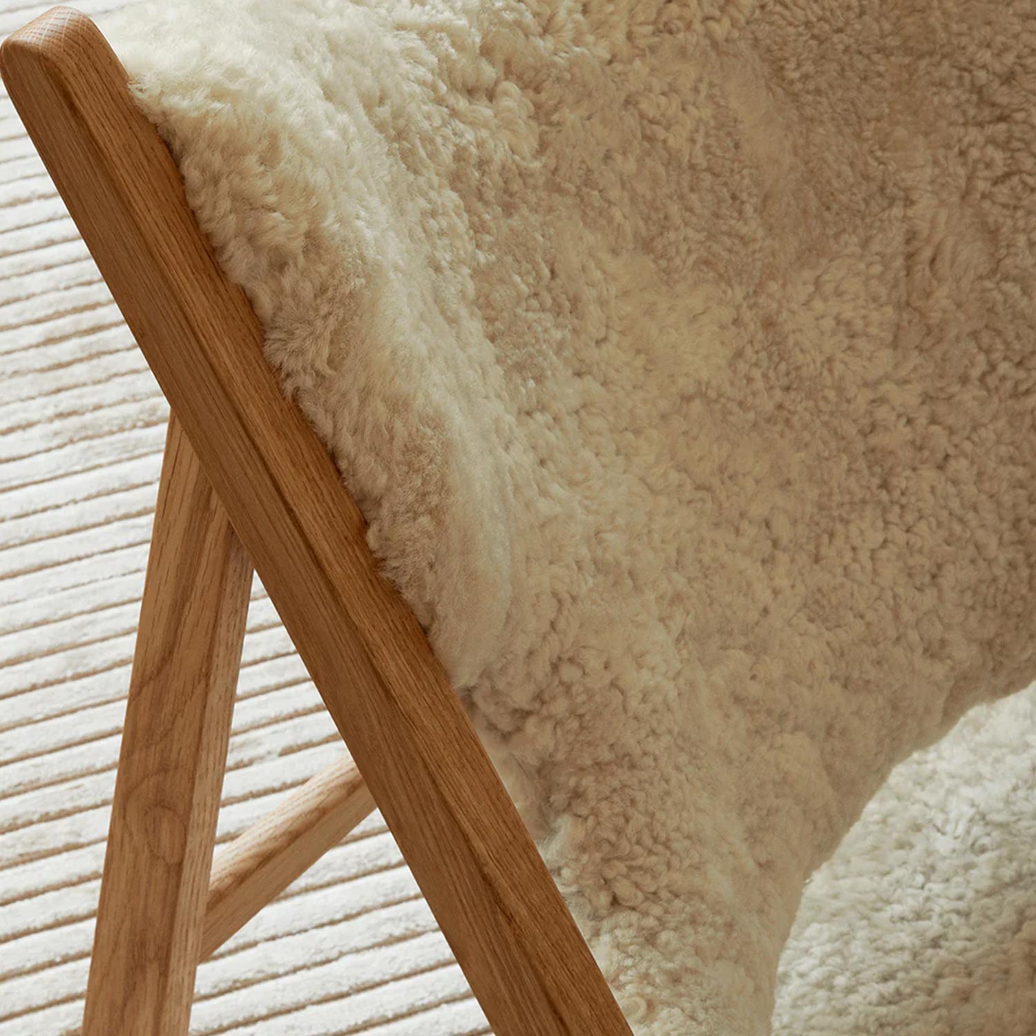 Audo - Knitting Lounge Chair dark stained oak/root
