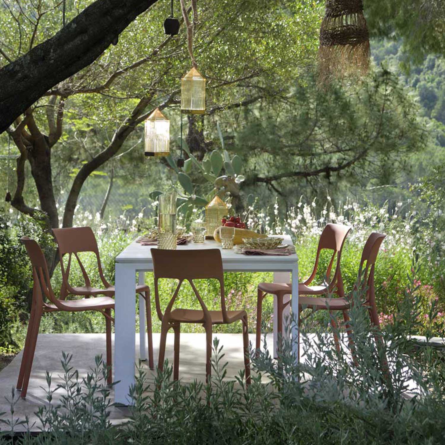 Kartell - A.I. light Stuhl dunkelbraun