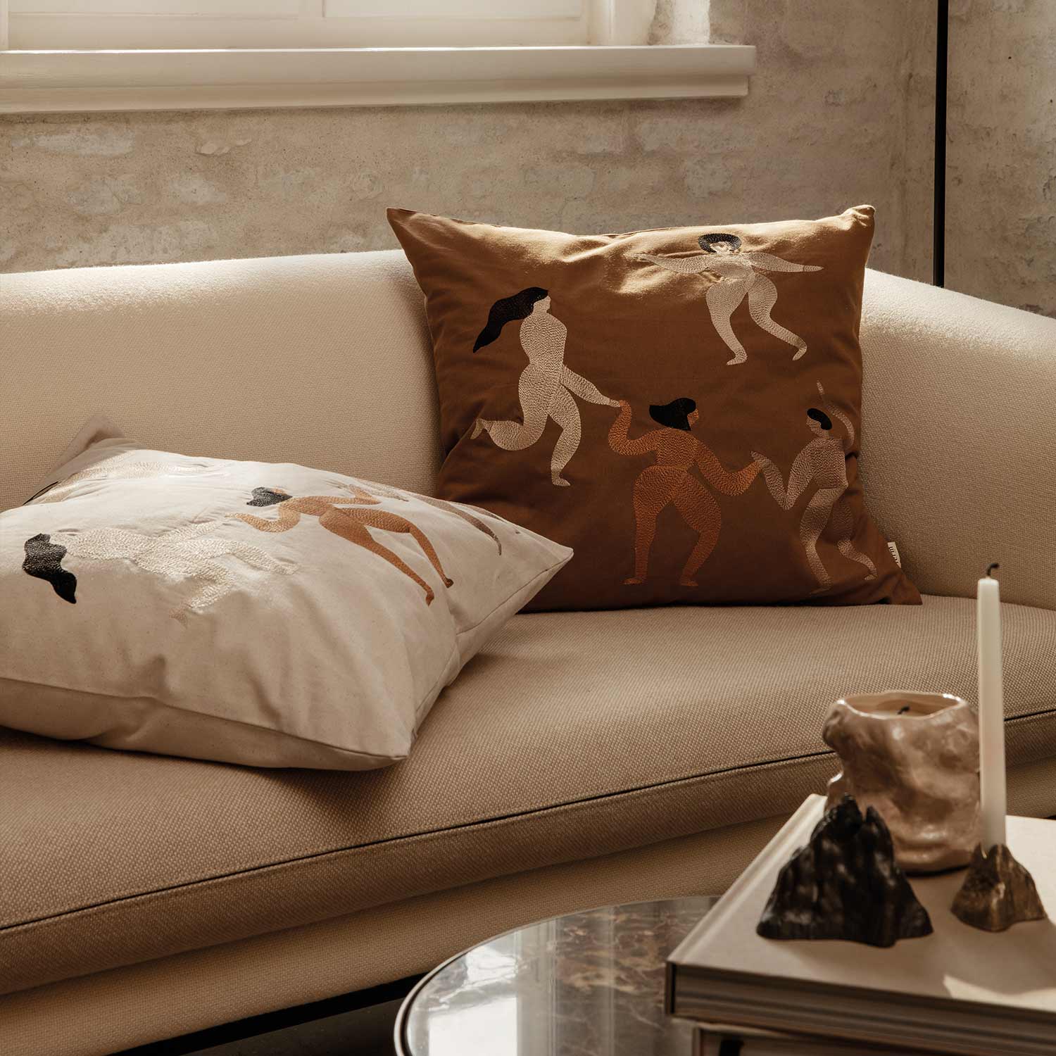 ferm living turn 2 sitzer ambiente close up 85094