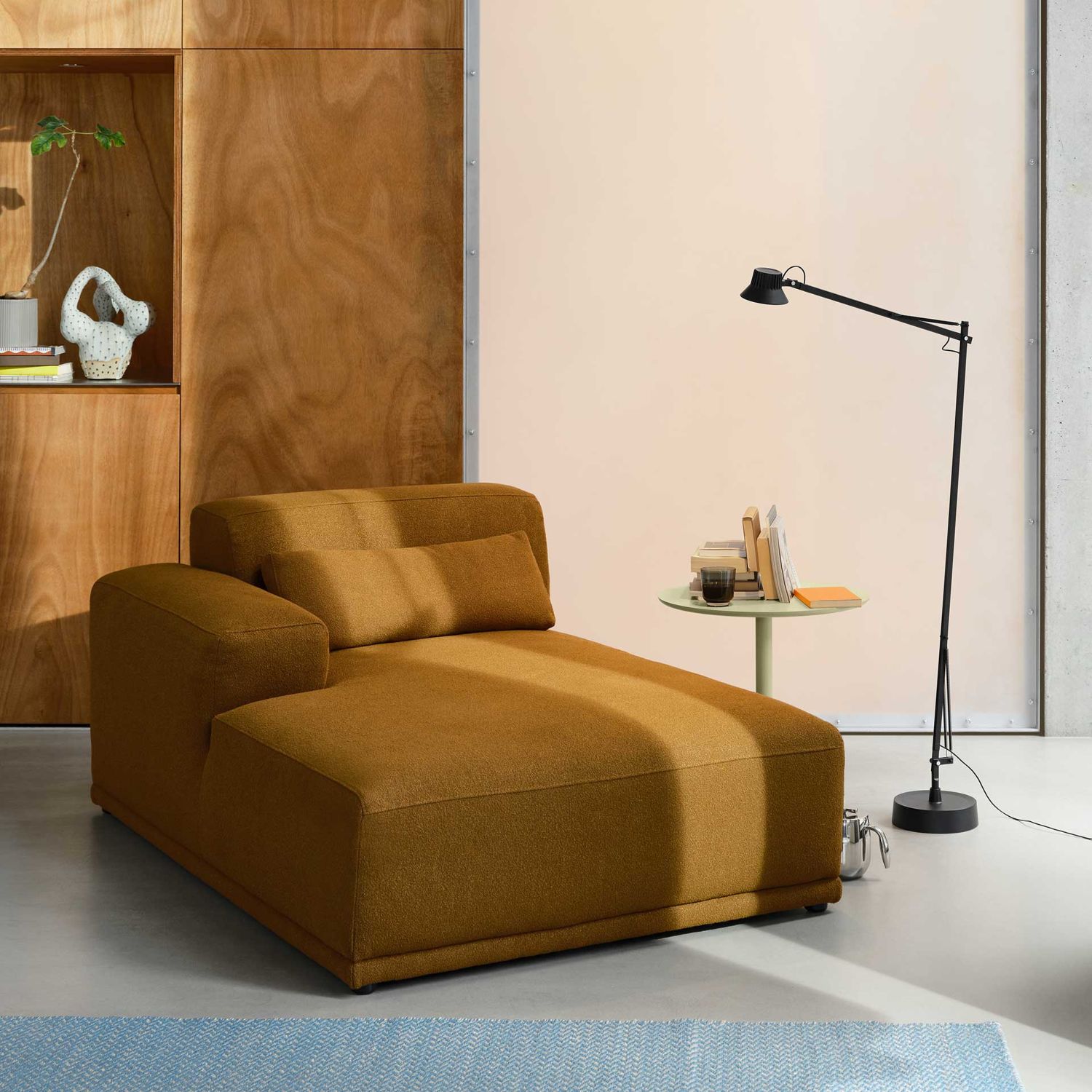 Muuto - Dedicate LED Stehlampe schwarz